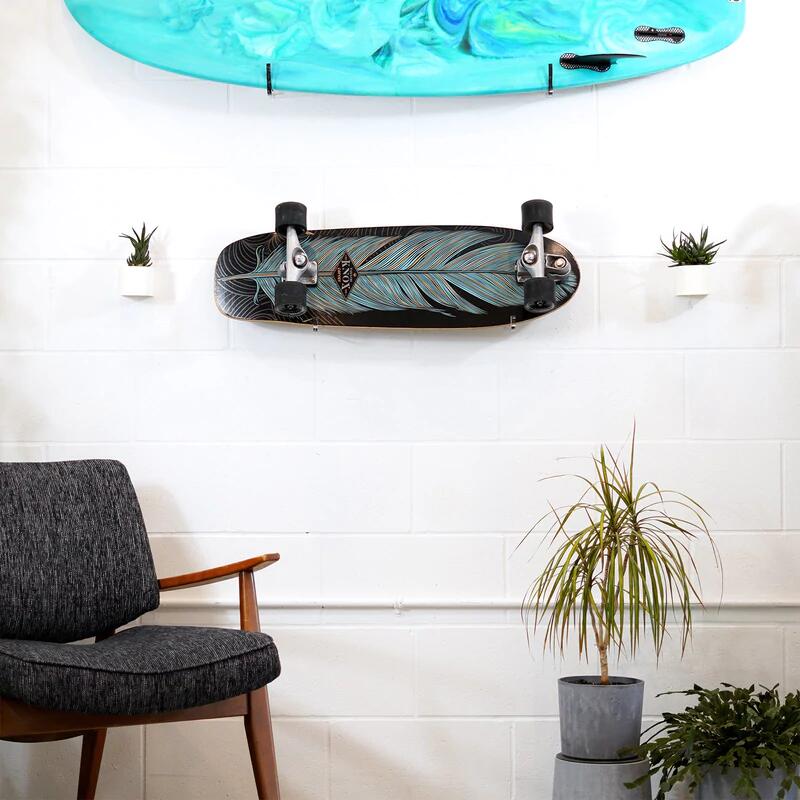 Skate und Kiteboard Wandhalterung aus Holz 2/3