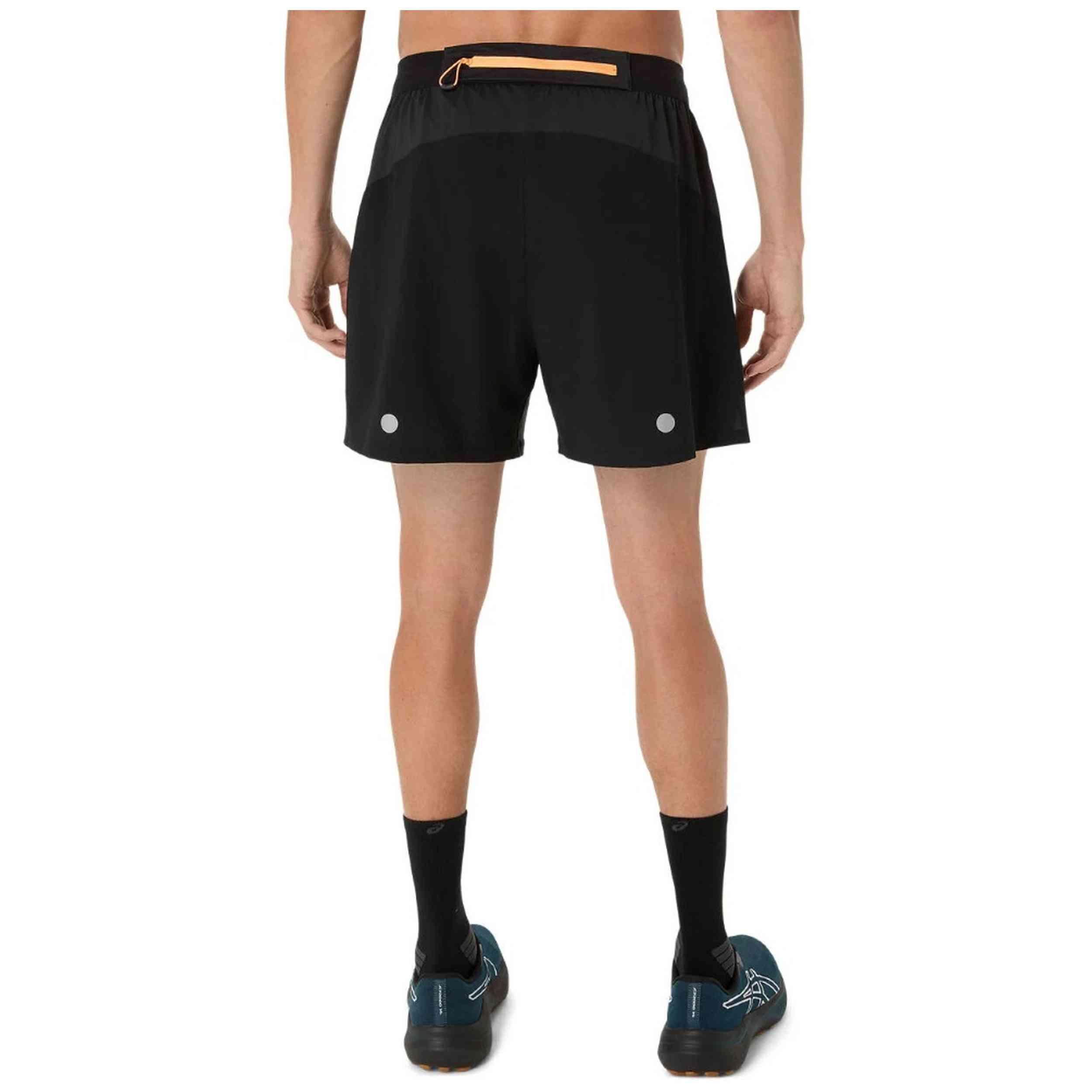Pantaloncini Asics modello 2011D392-001 per uomini 3/3