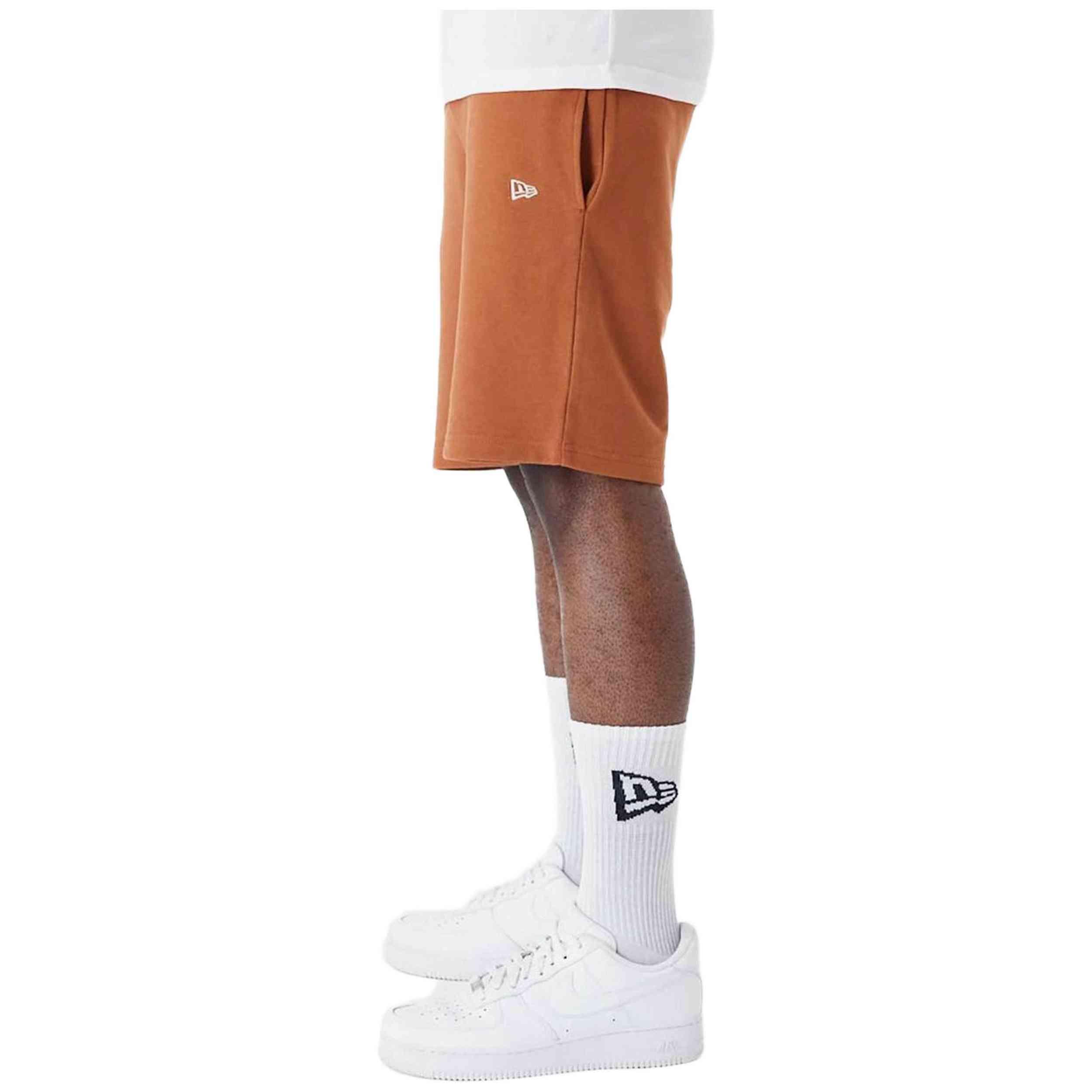 Pantaloncini New era modello 60435543-210 per uomini 3/4