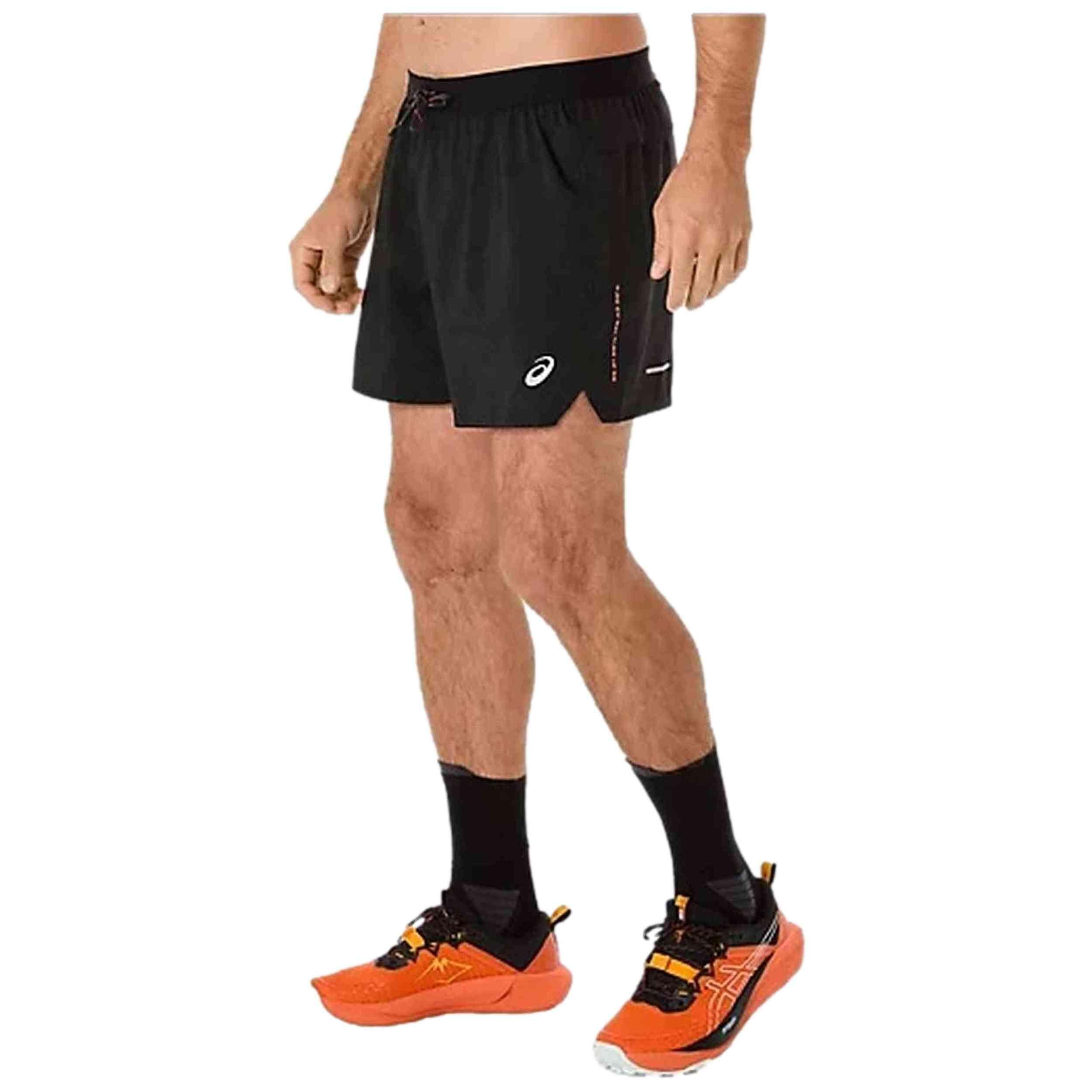 Short Asics modèle 2011C988-003 pour homme 3/5