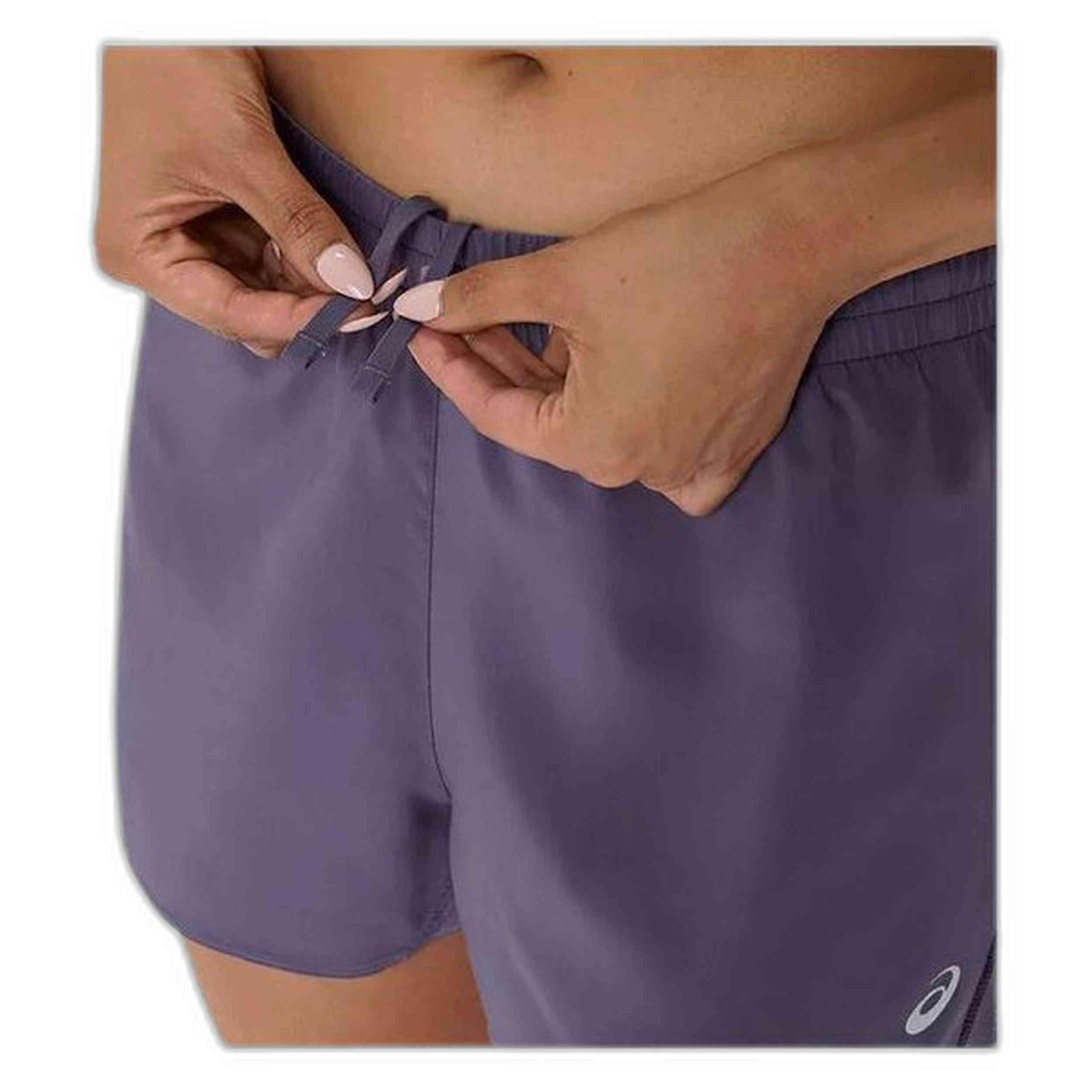 Pantalon corto Asics modelo 2012D182-500 para mujer 2/5