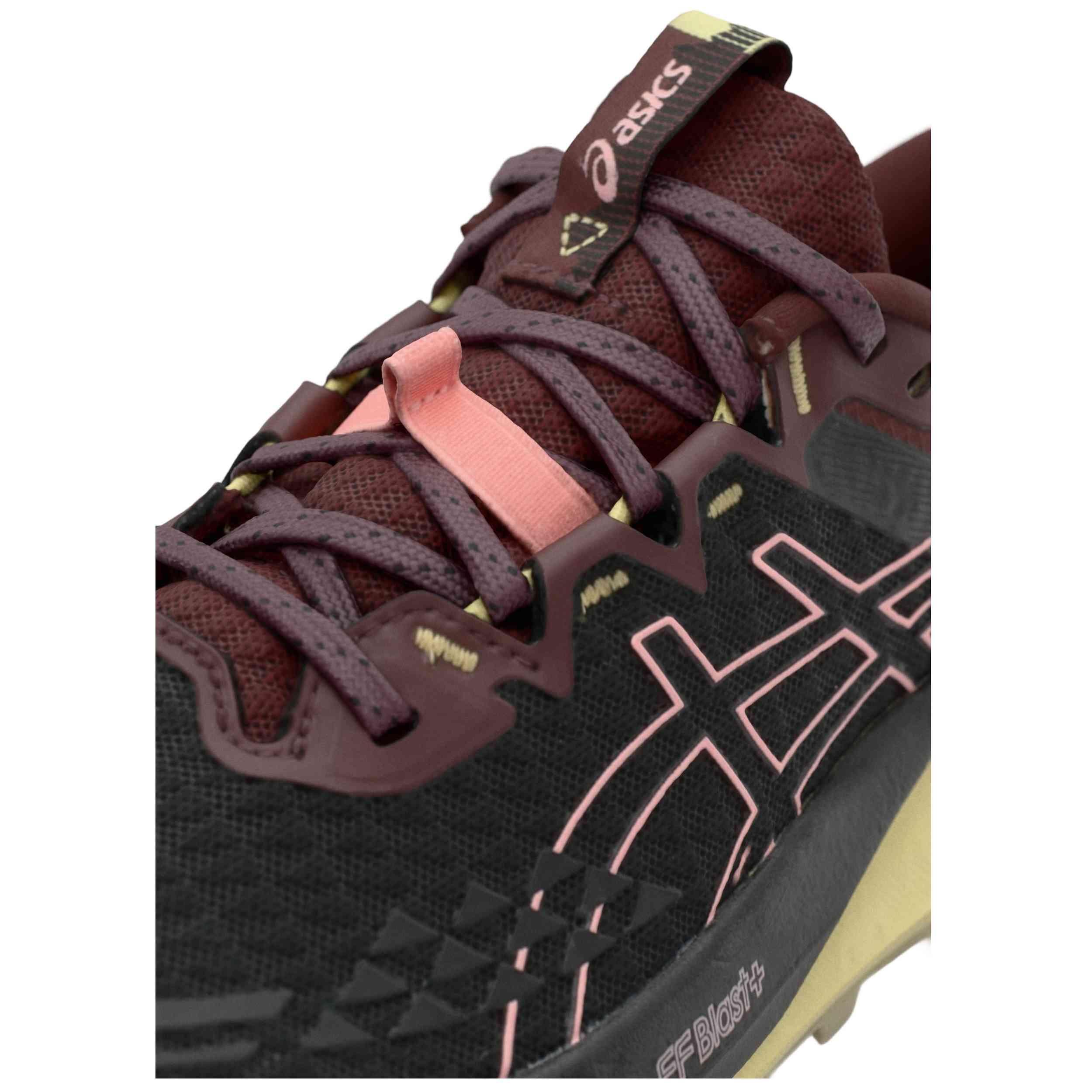 Chaussures de randonnee Asics modèle 1012B768-002 pour femmes 4/5