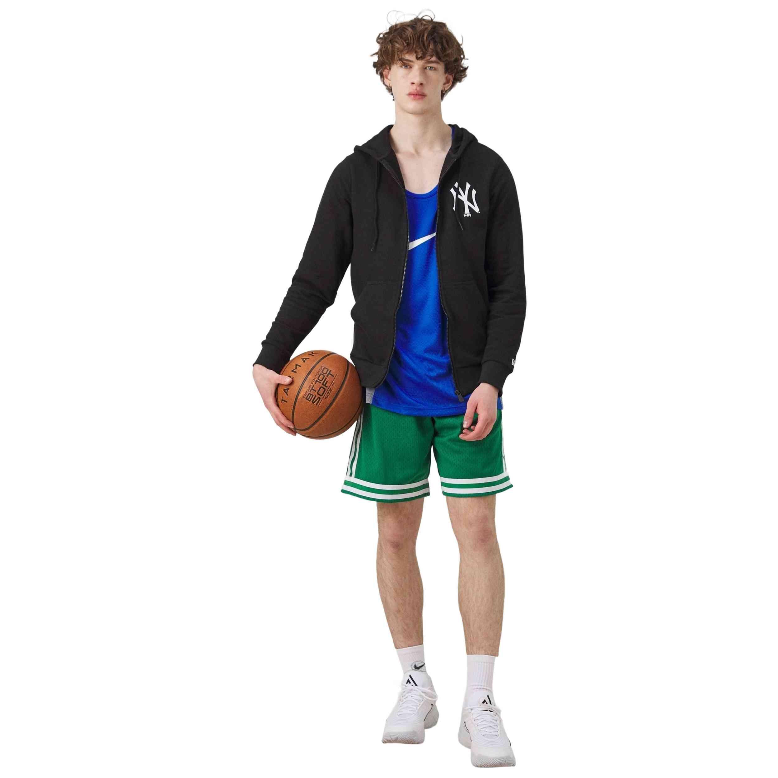Sweat à capuche New era modèle 60416721 pour homme 2/5