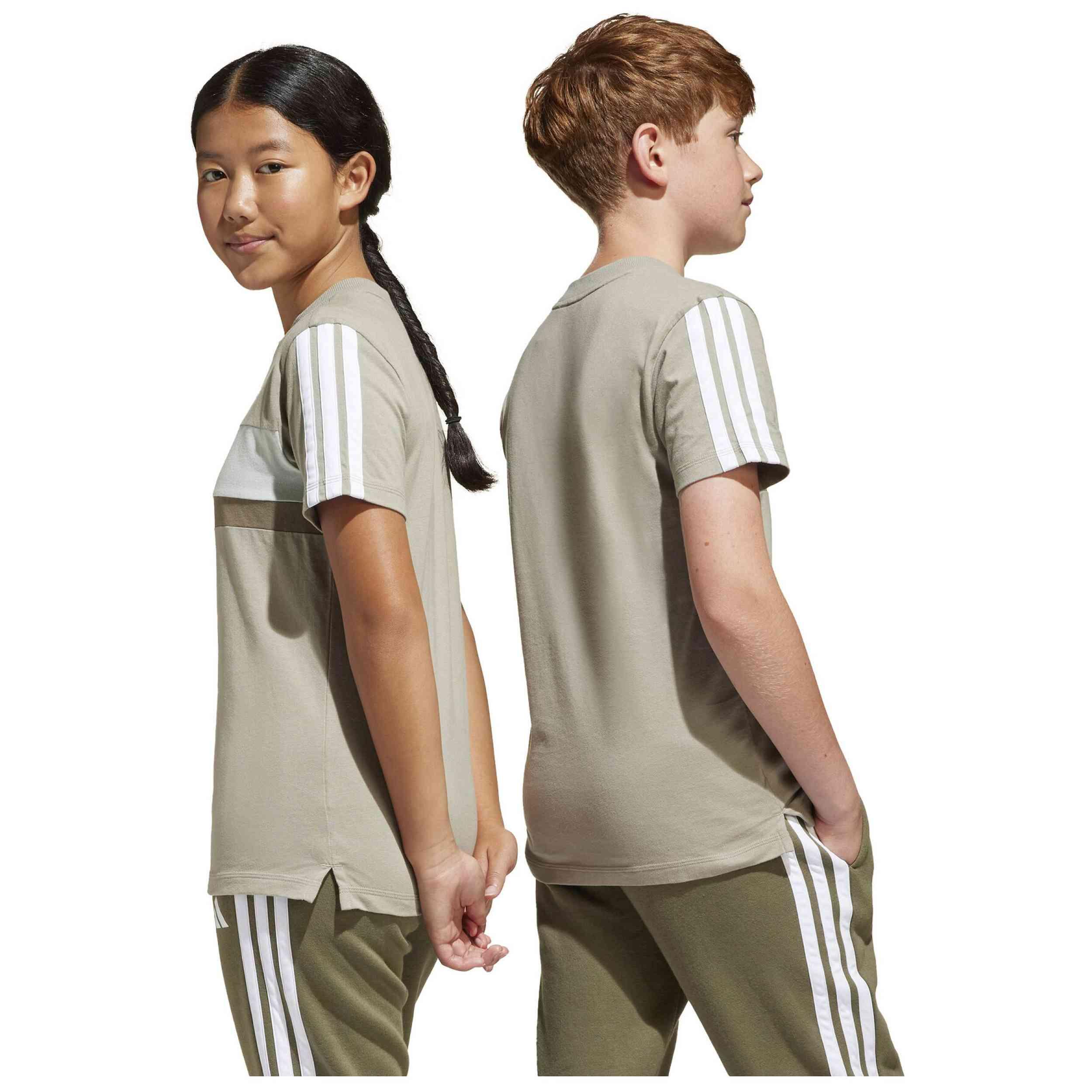 T-shirt Adidas modèle JC7469 pour unisexe enfants 4/5