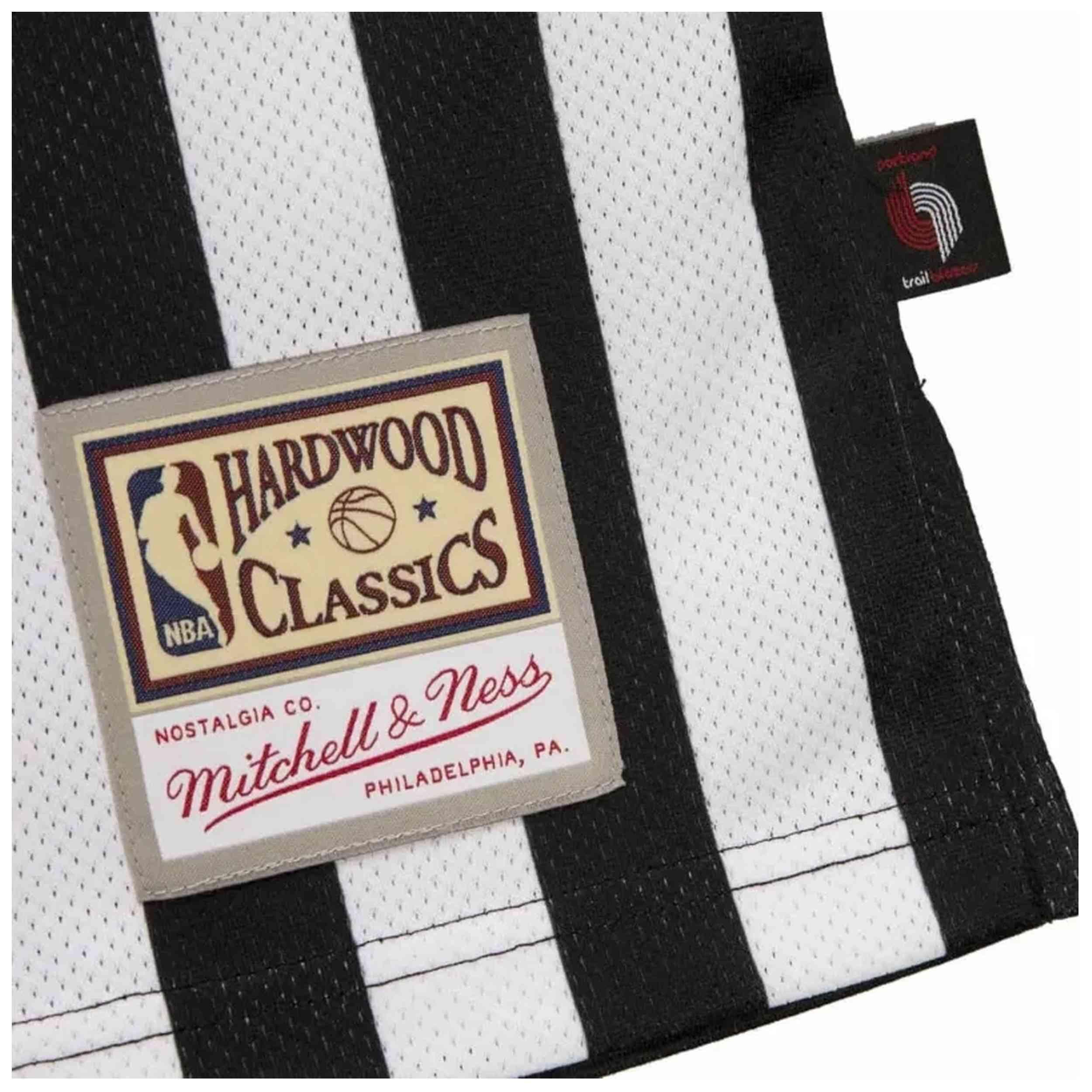 Maillot de basket Mitchell & ness modèle MSTKBW19146-PTBBLCK pour homme 3/3