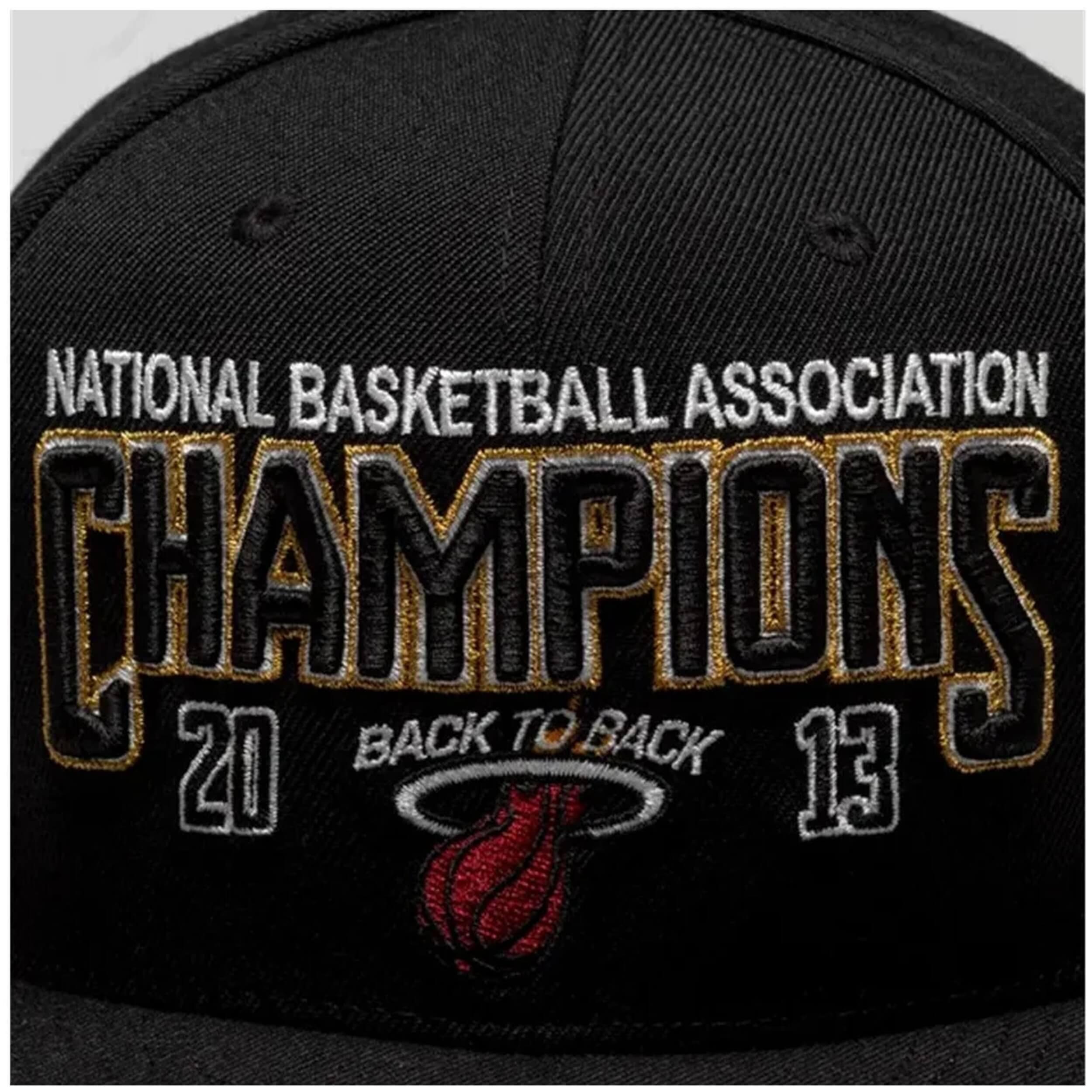 Casquette Mitchell & ness modèle HHSS4511-MHEYYPPPBLCK pour unisexe 4/5