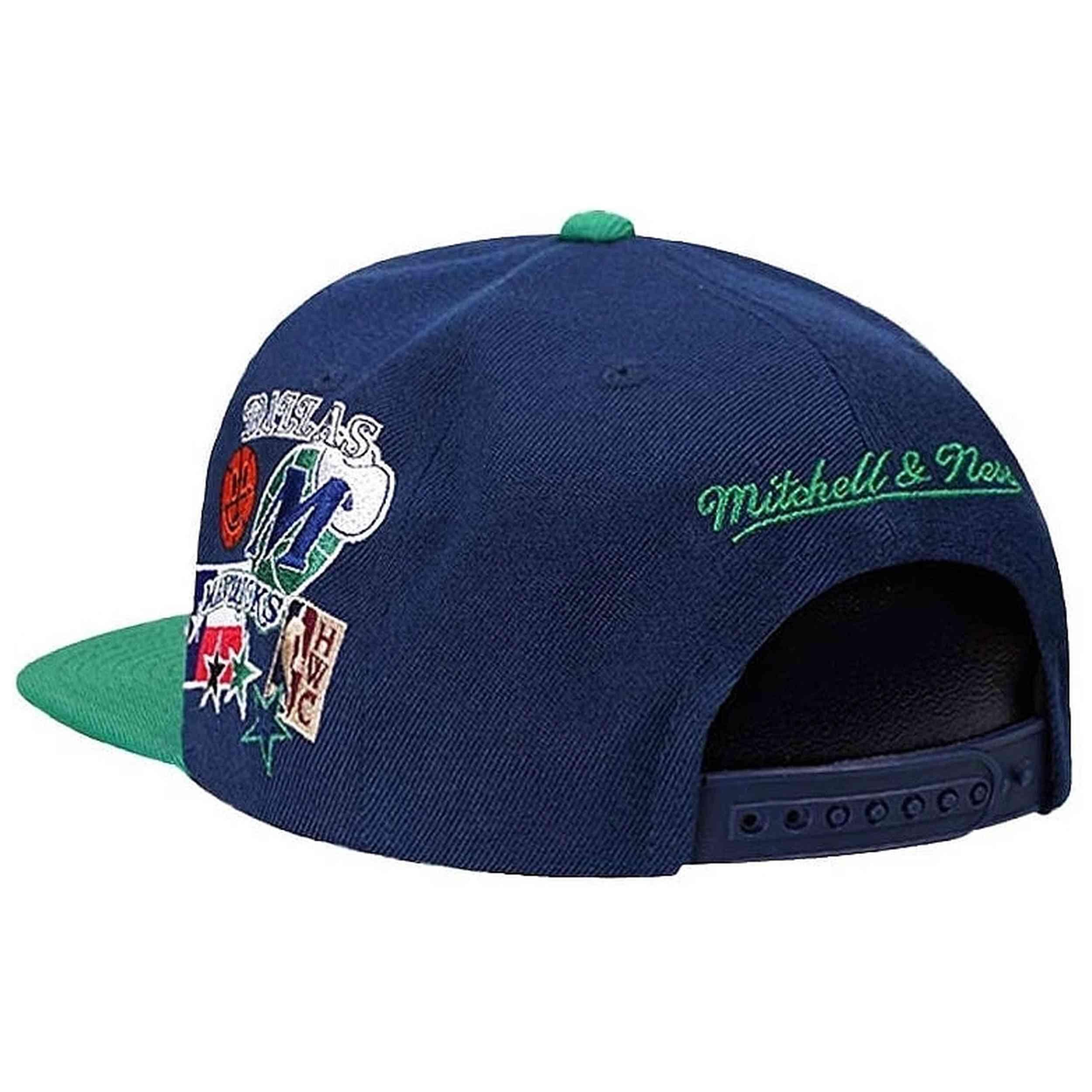 Boné Mitchell & ness modelo HHSS4327DMAYYPPPBKTL para homem 3/4