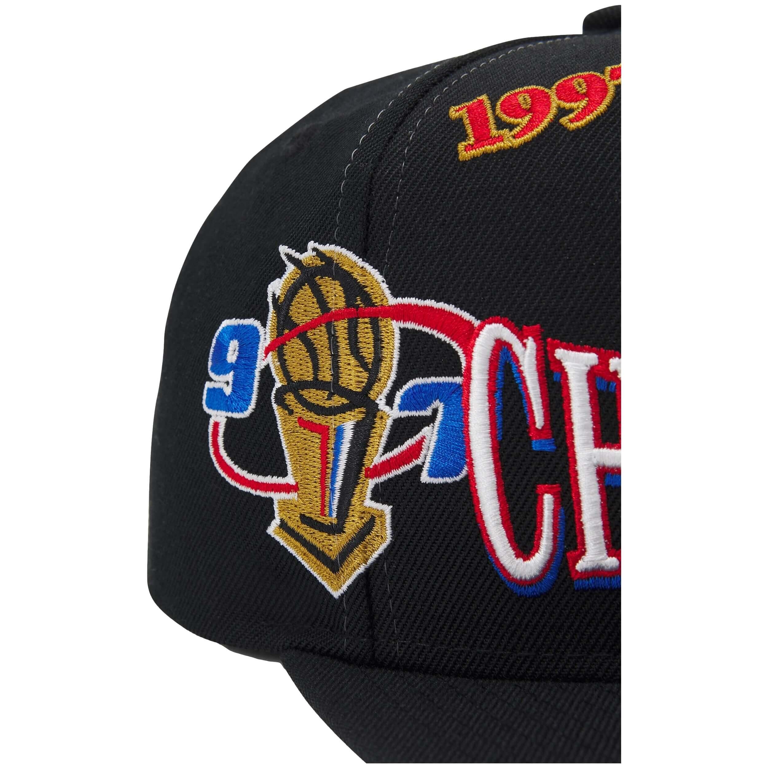 Casquette Mitchell & ness modèle HHSS1077-CBUYYPPPBLCK pour unisexe 4/5