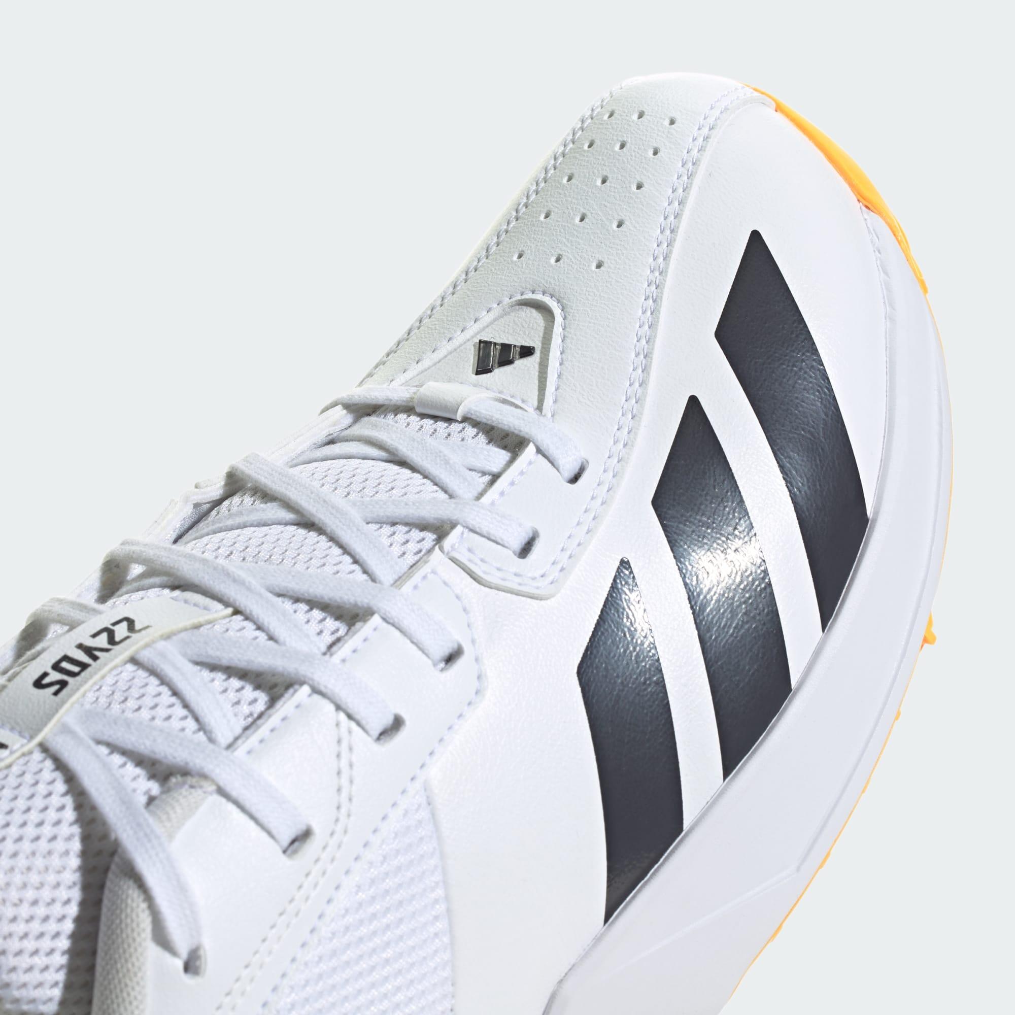 22YDS Spike Cricket Shoes 5/7