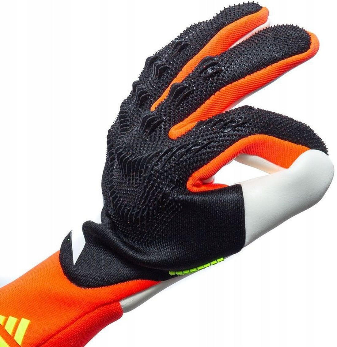 Rękawice bramkarskie Adidas Predator Gl Pro Fs 4/6