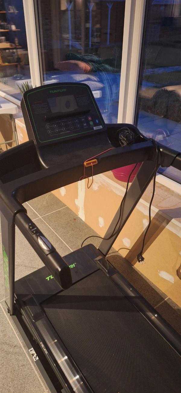 Entre Particuliers - Tunturi Cardio Fit T40 Tapis de course - pliable 3/6