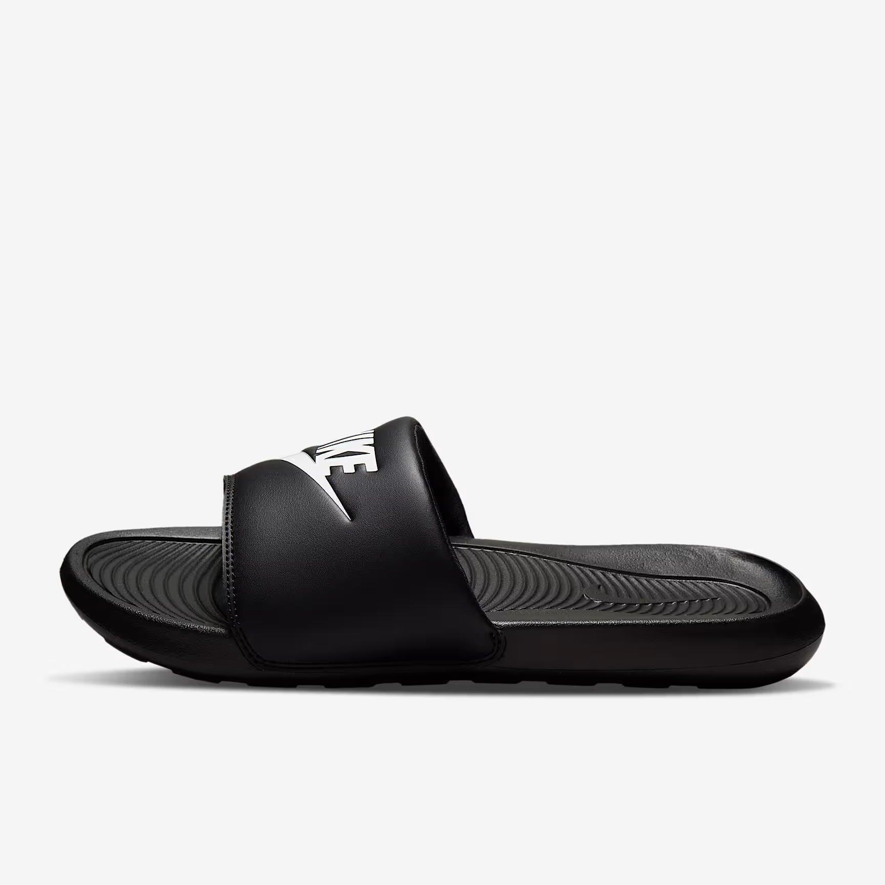 Nike Victori One schwarze Ciabatten 6/7