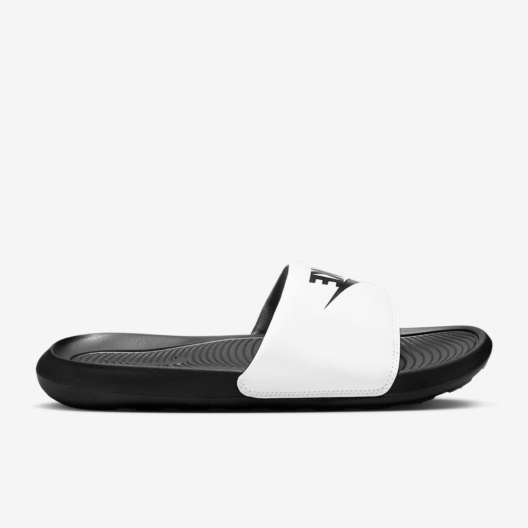 Nike Victori One white slippers 6/7