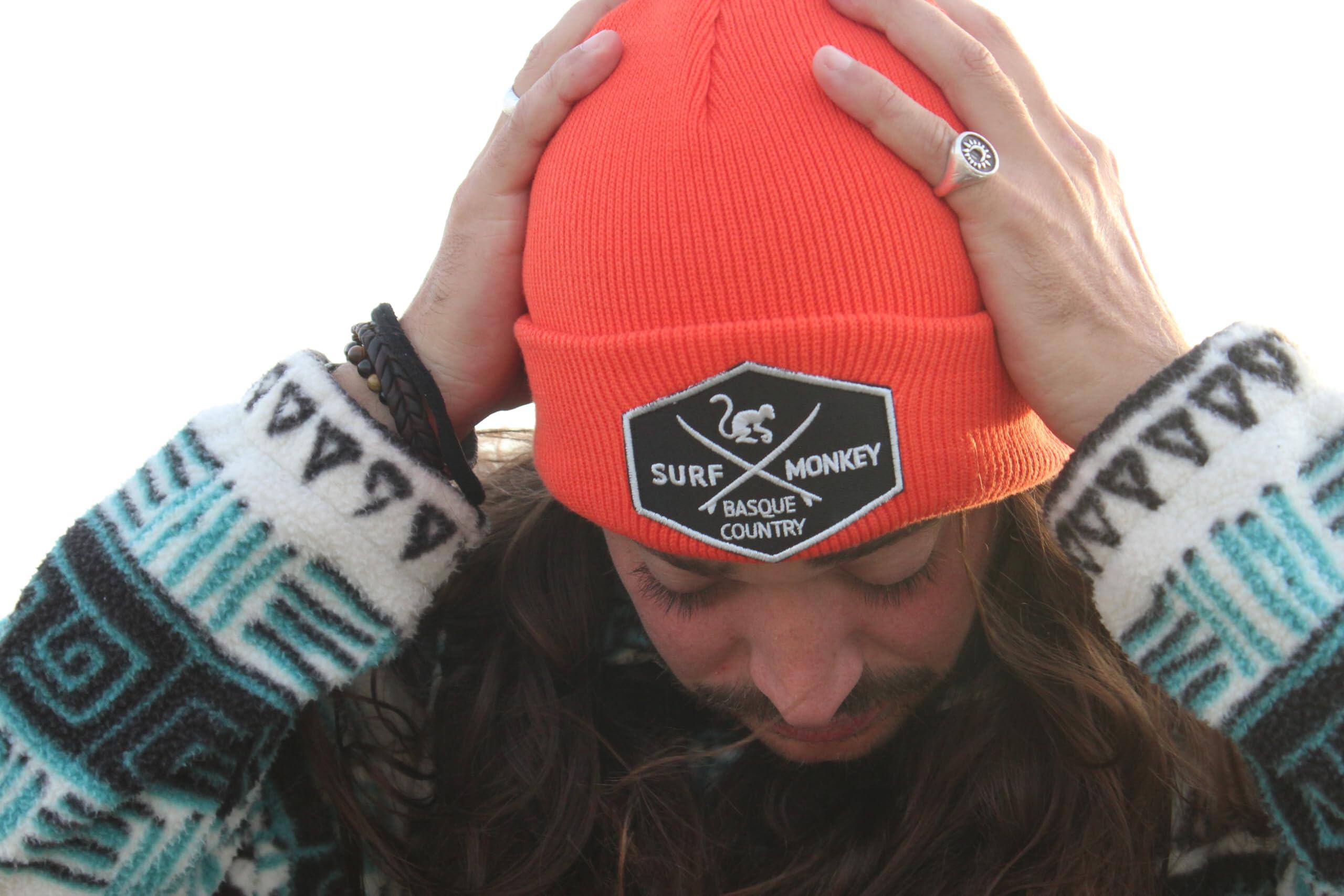 Gorro Beanie - Logo Bordado / Algodón Orgánico / Talla Única (Rojo) 3/7