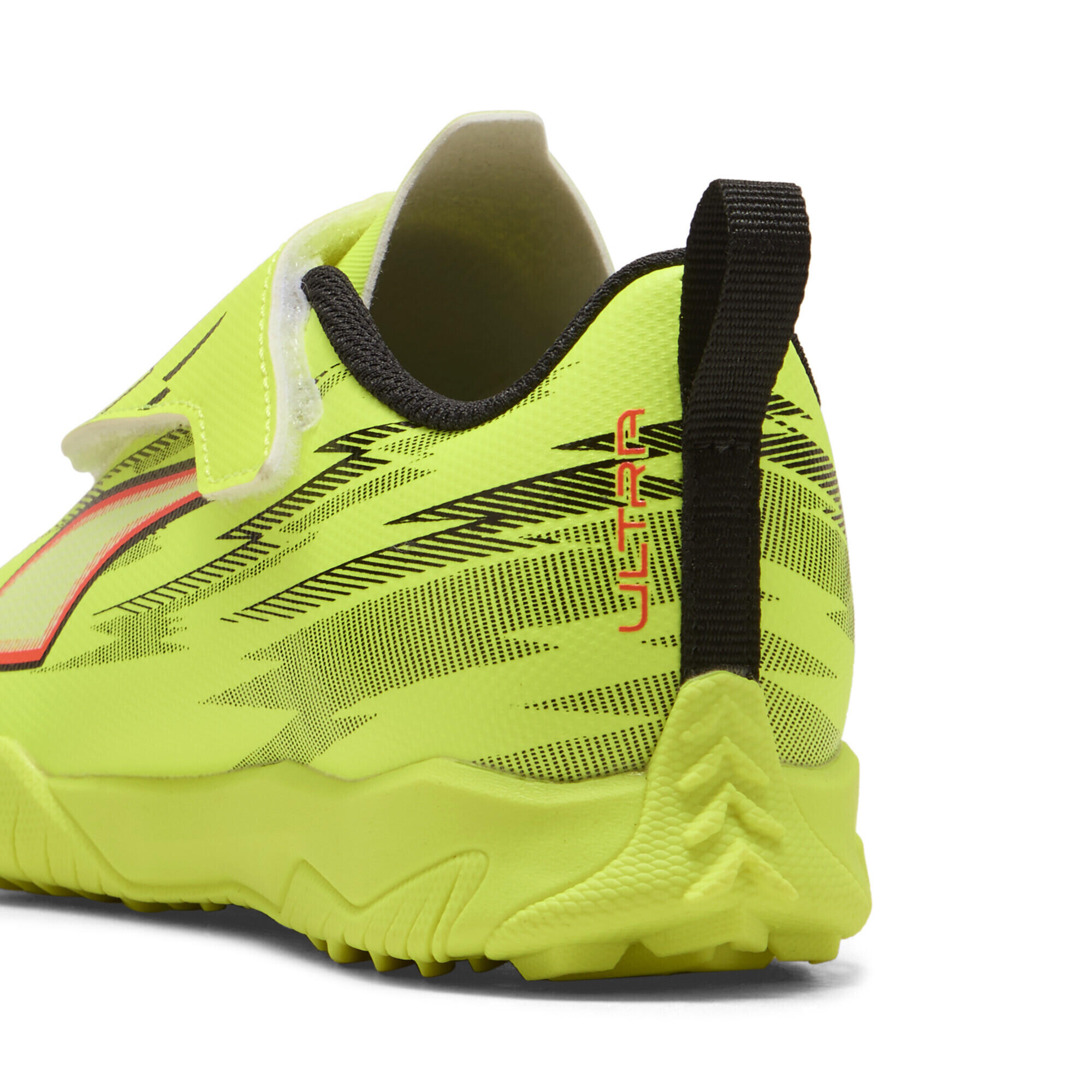 Młodzieżowe buty piłkarskie ULTRA 6 PLAY TT PUMA
