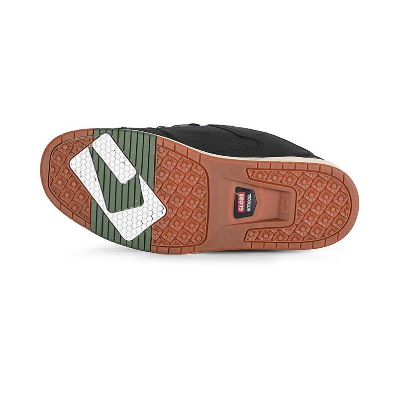 Adidași Globe Sabre negri combat