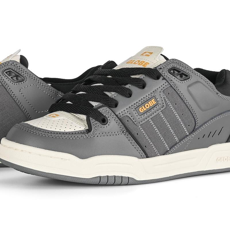 Adidași Globe Fusion piele antică