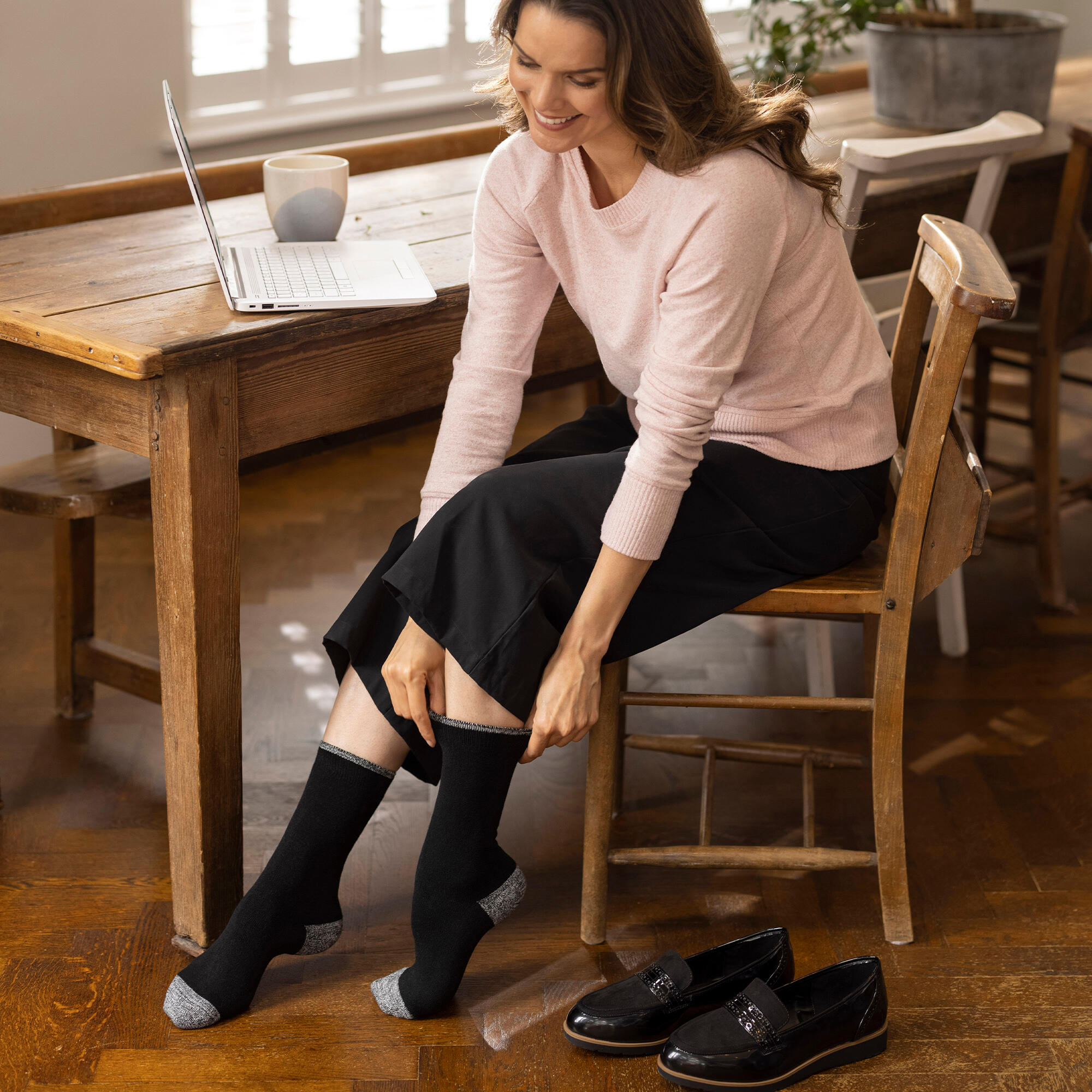 Heat Holders - 4 paires de chaussettes thermiques légères UltraLite pour femmes 5/6