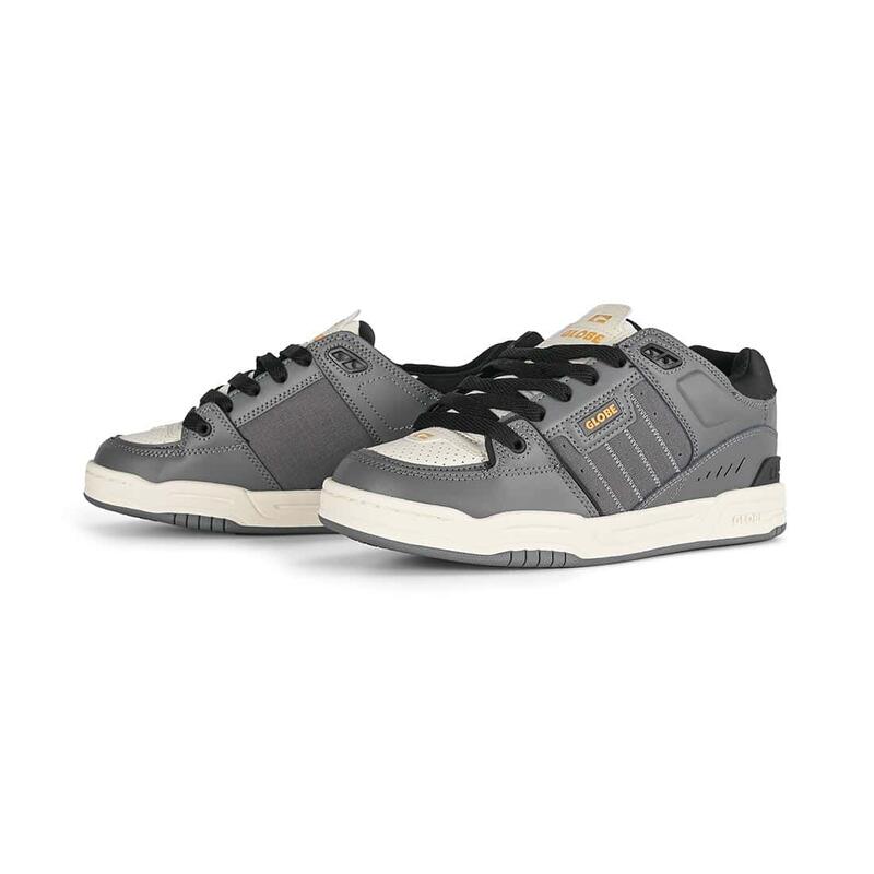 Adidași Globe Fusion piele antică