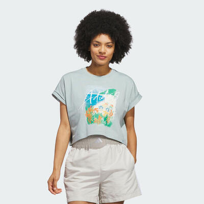Summer romance graphic t-shirt