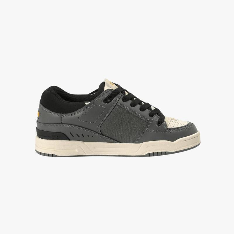Adidași Globe Fusion piele antică