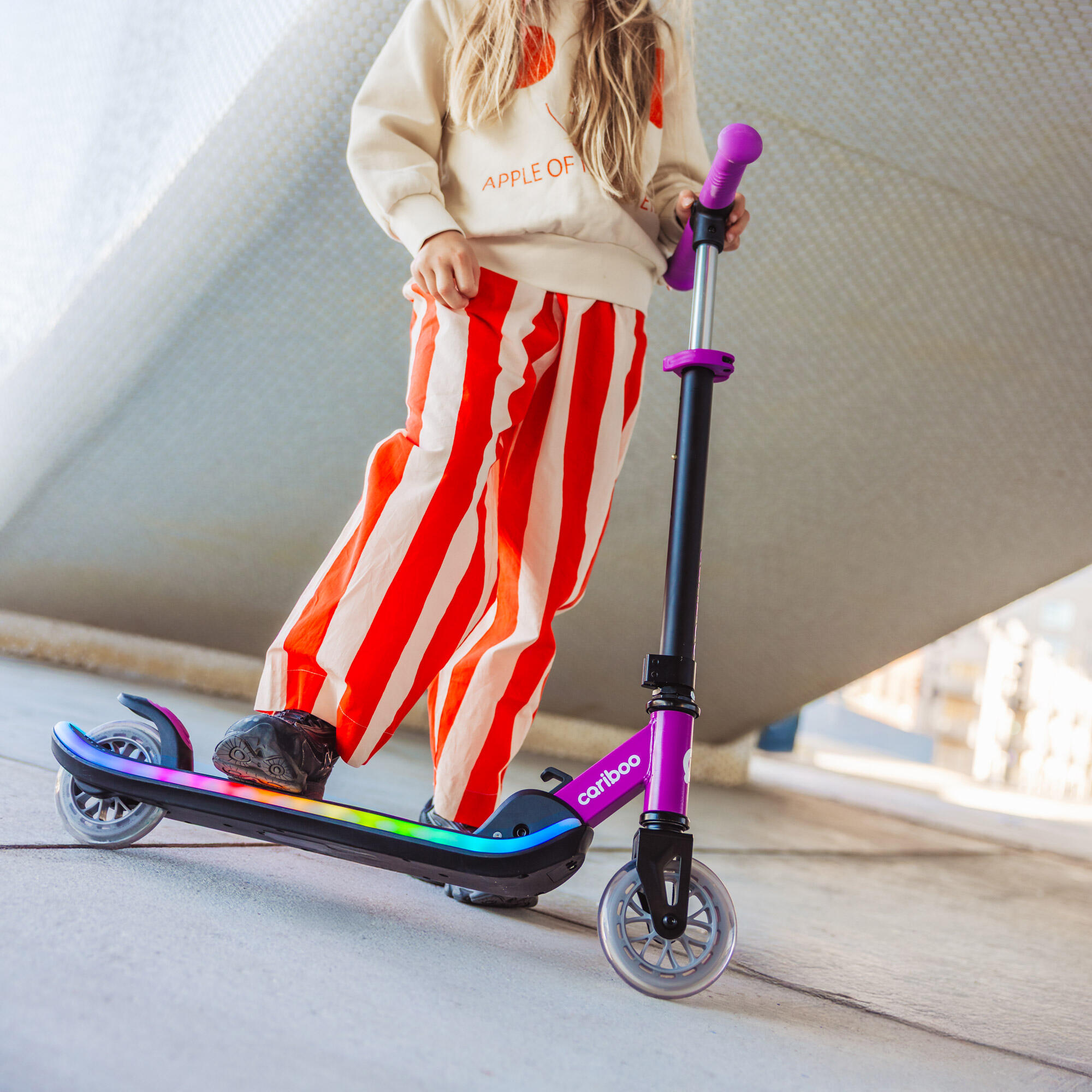 Tweewielige step met lichtgevend LED-platform Cariboo LEDStar 3/6