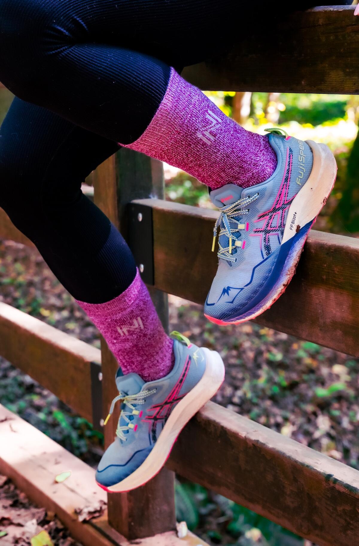Merinowoll- und Bambusmischung, wärmende und weiche Outdoor-Socken - Gabby 3/3
