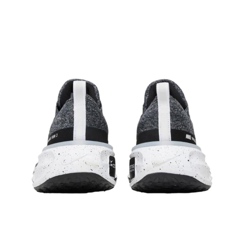 ZoomX Invincible Run 3 Oreo