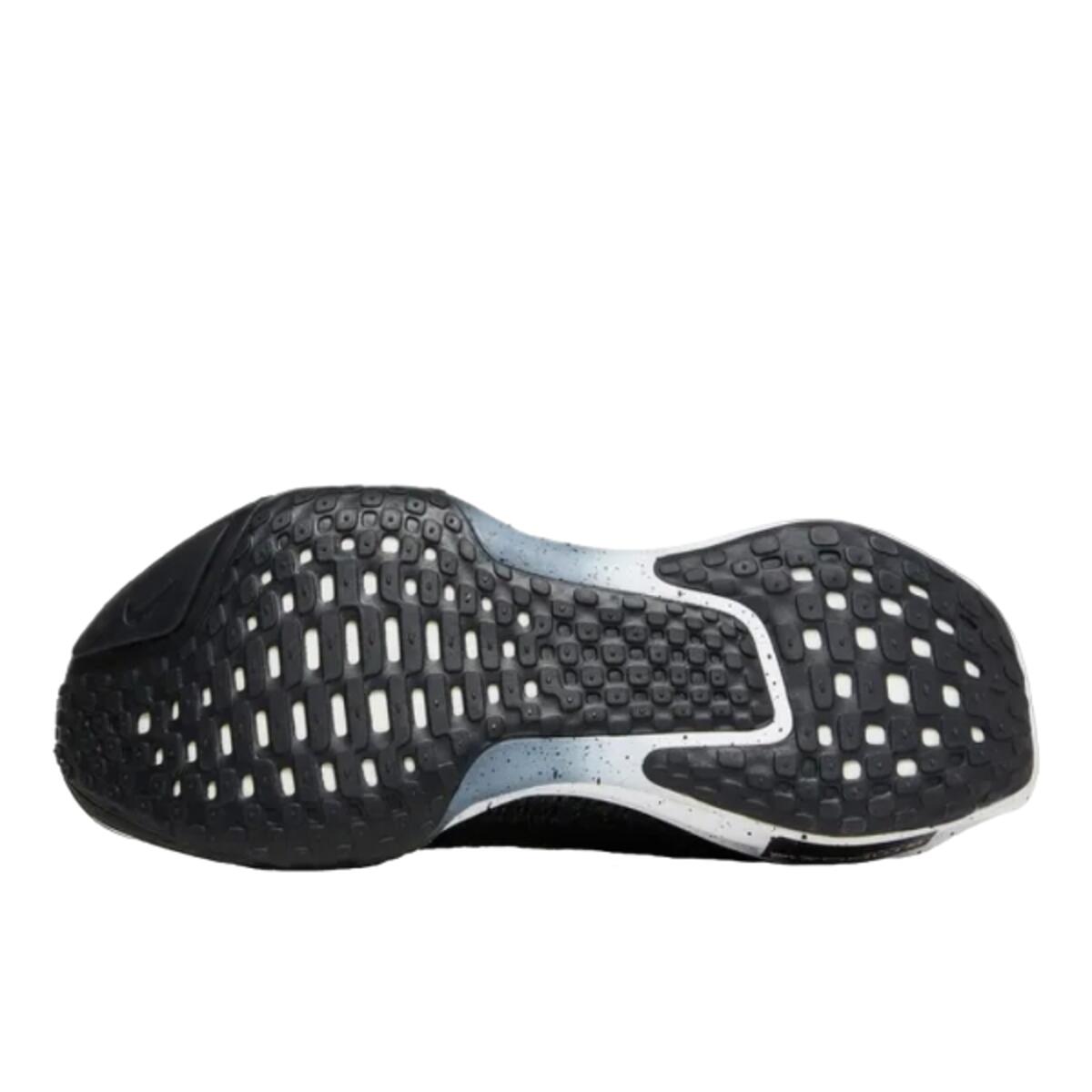 Chaussures  ZoomX Invincible Run 3 Oreo 4/4