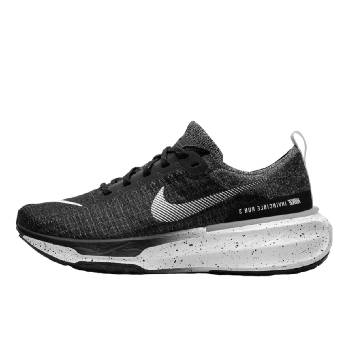 NIKE Shoes  ZoomX Invincible Run 3 Oreo