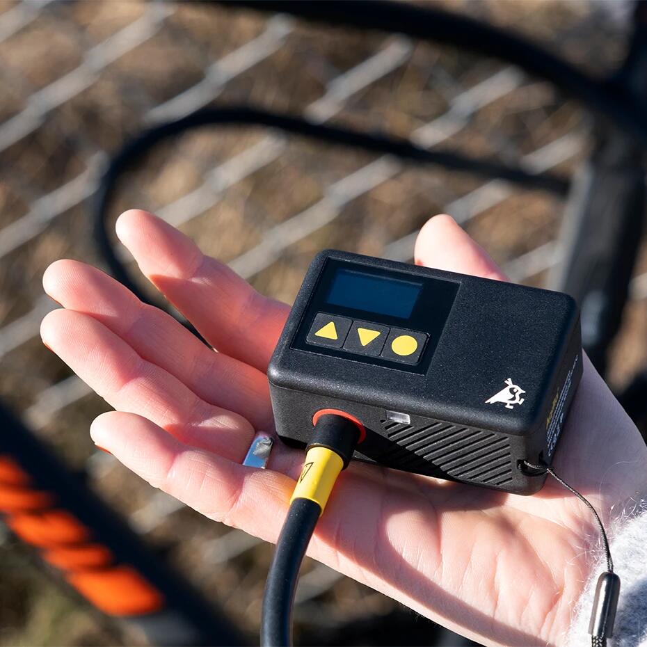 Mini pompe à air electrique vélo P1 avec lampe Led intégrée 2/6