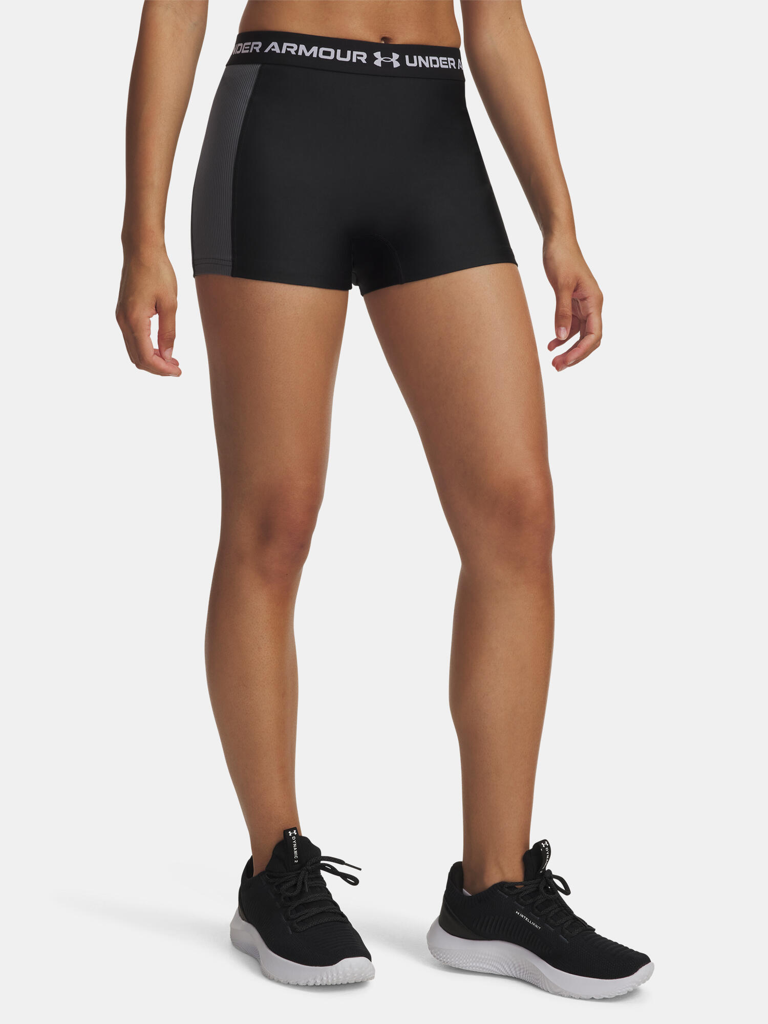 UNDER ARMOUR picture