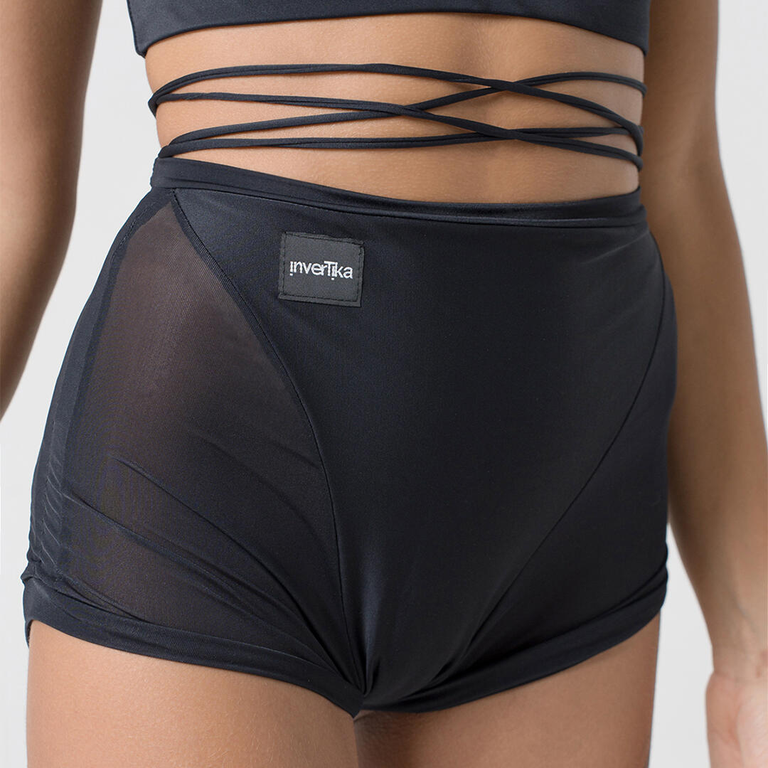 Shorts donna in microfibra con lacci decorativi per pole dance Unika Nero 2/5