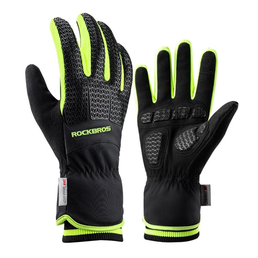 Winter gloves pair
