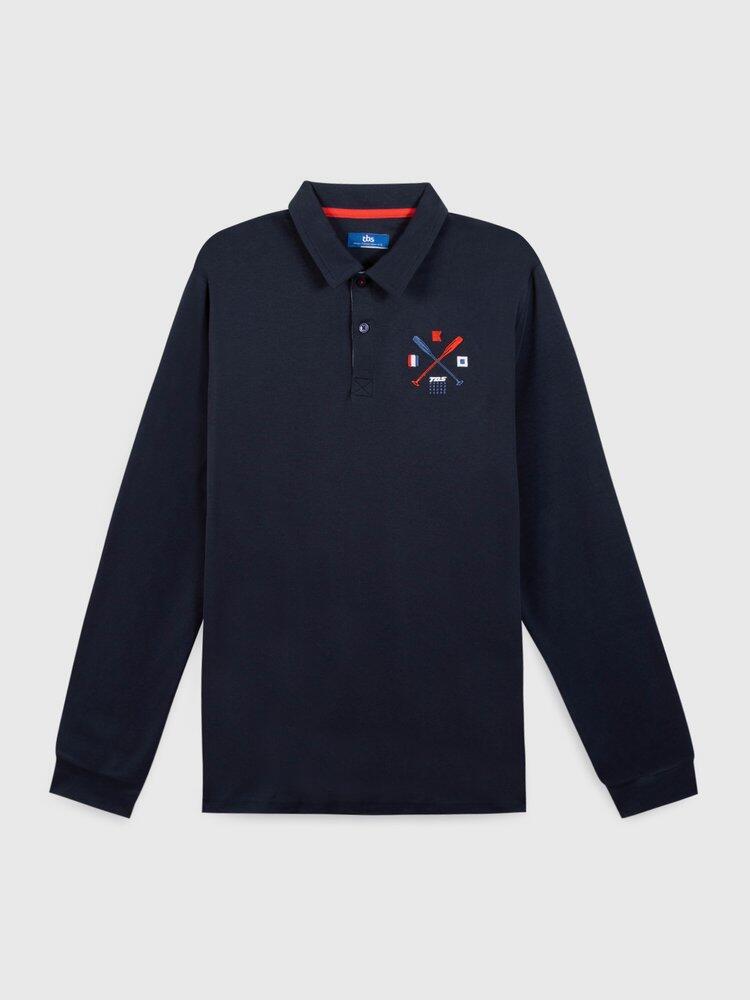 bleu marine.