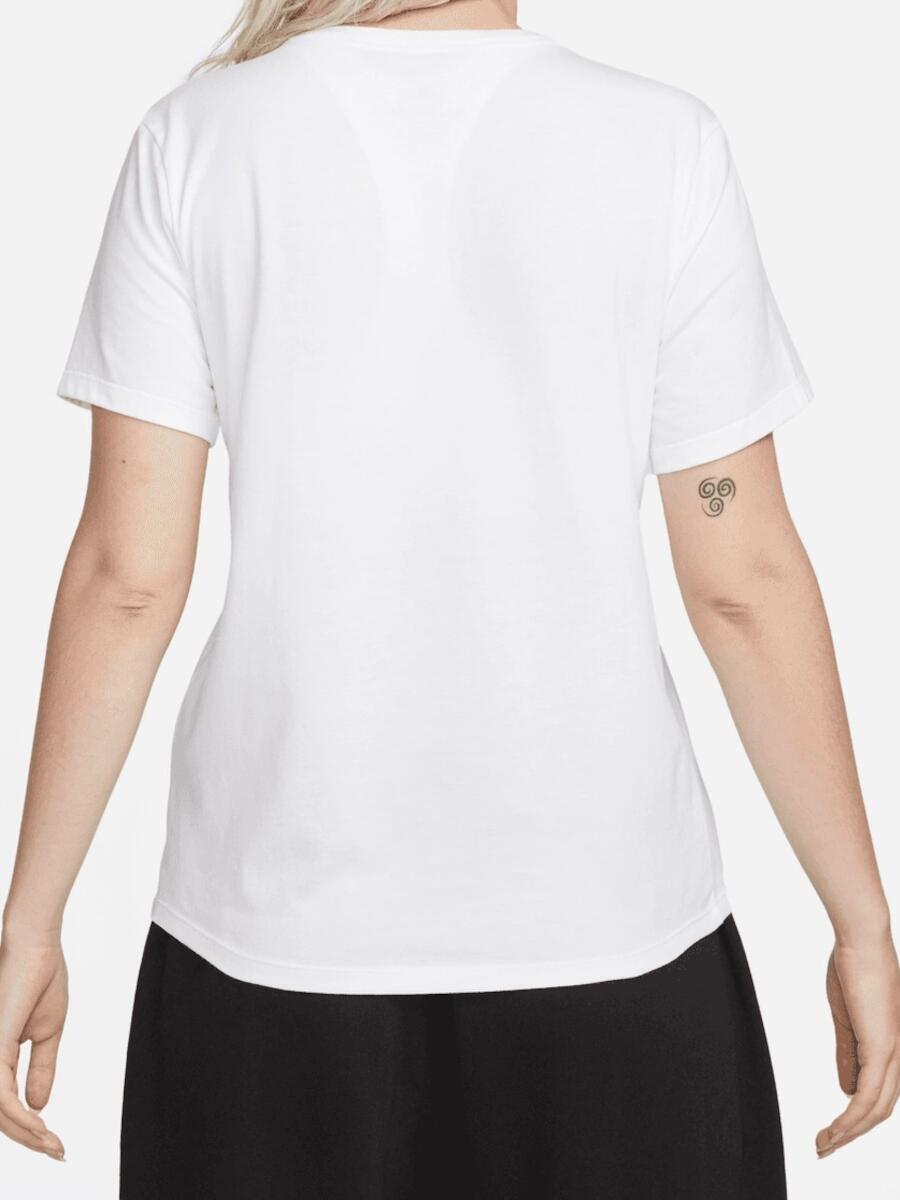 T-shirt Nike Sportswear Club Essentials pour Femme 4/6