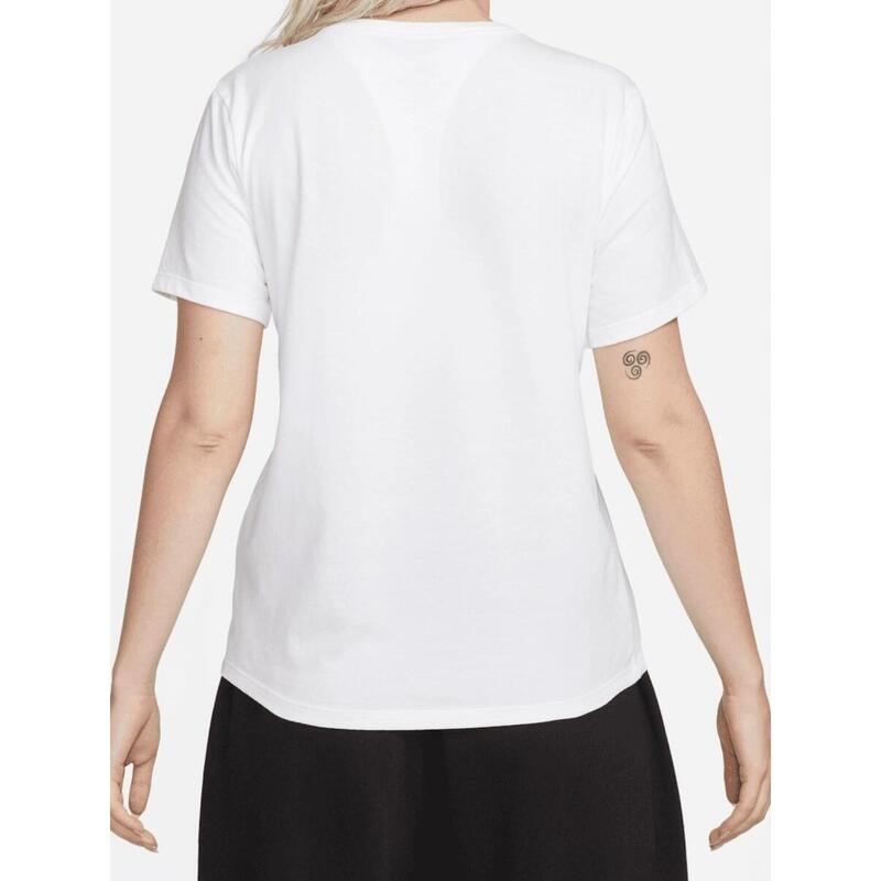 Tricou Nike Sportswear Club Essentials pentru femei