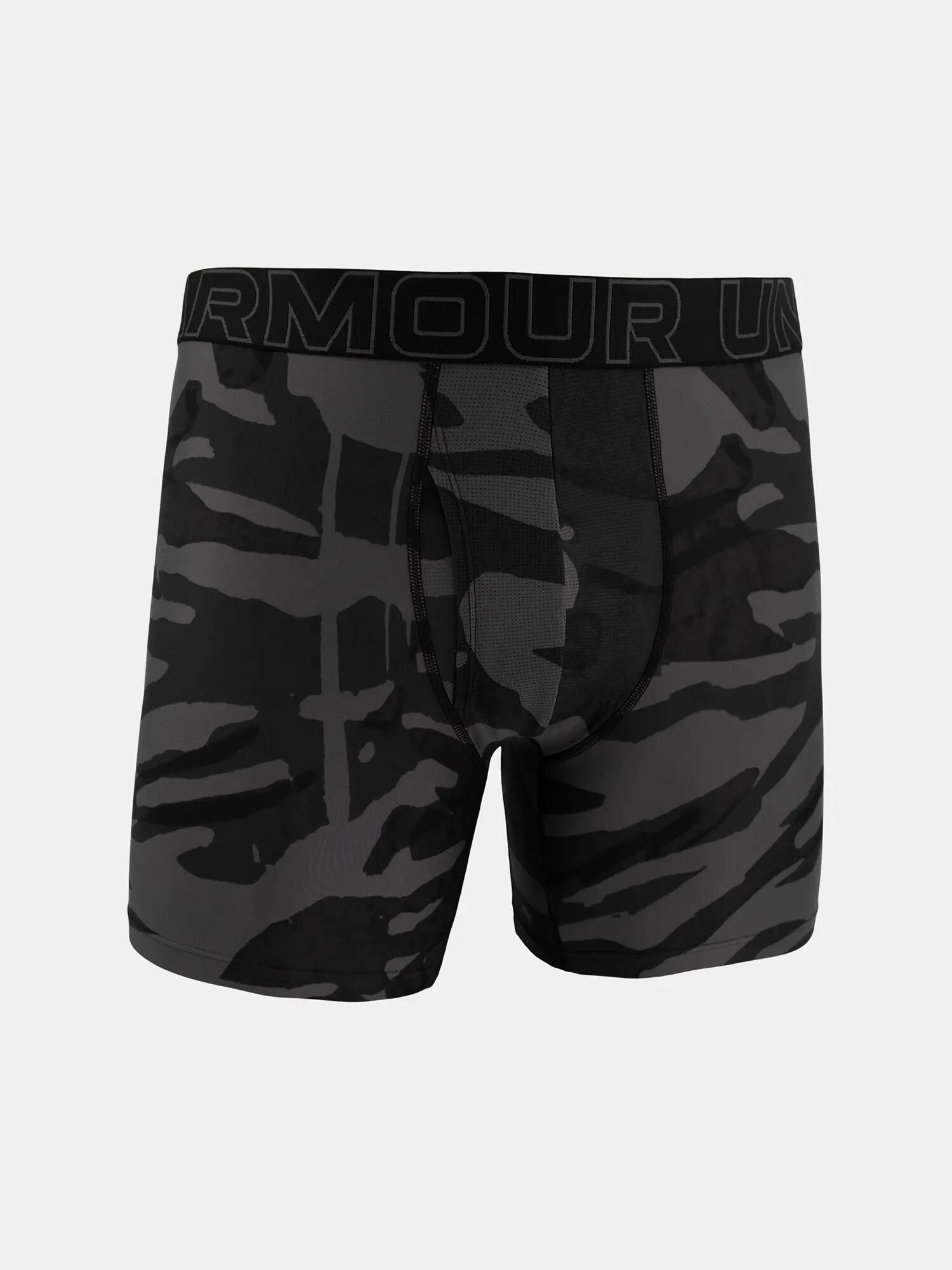 UNDER ARMOUR picture