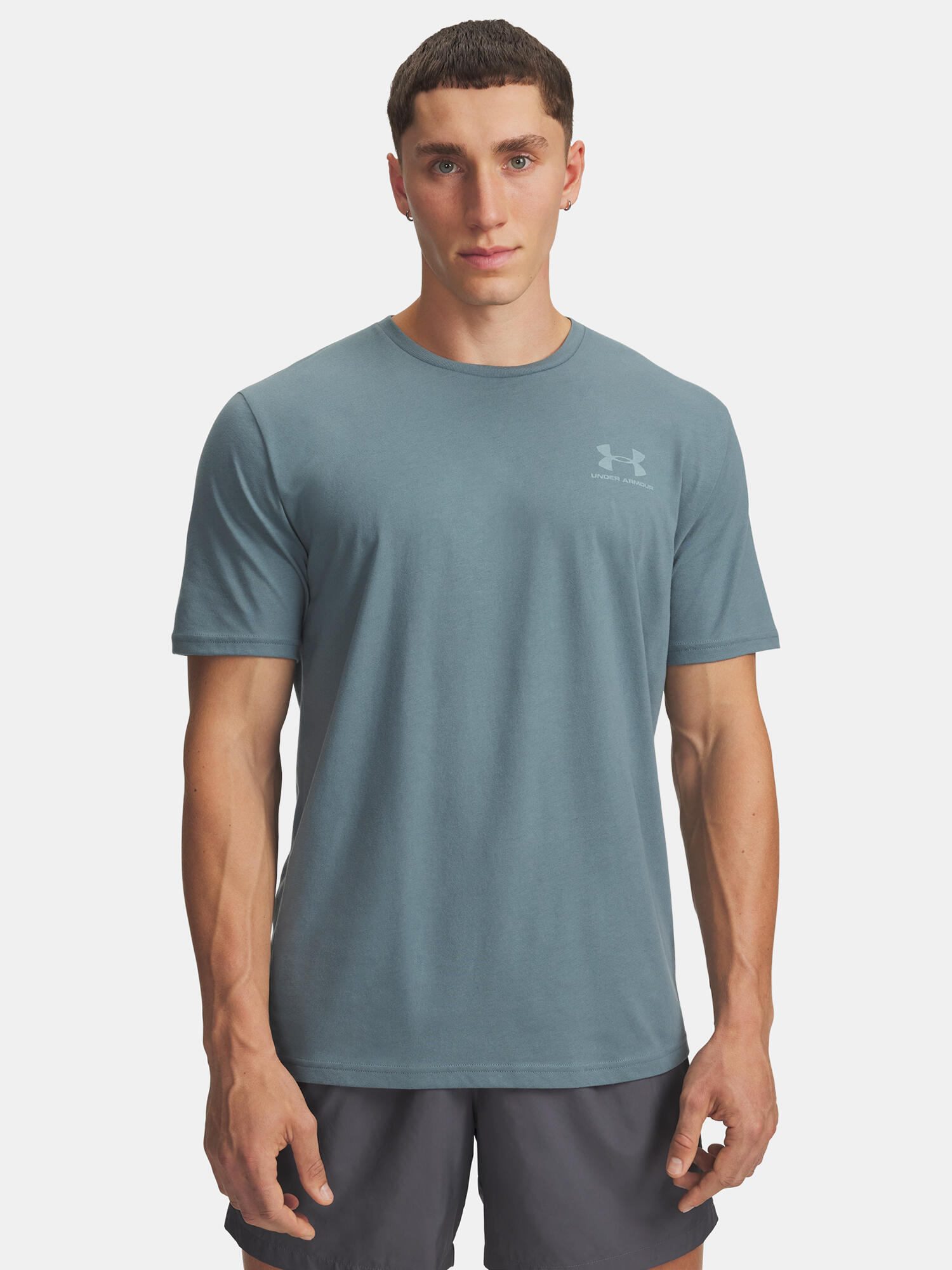 UNDER ARMOUR picture