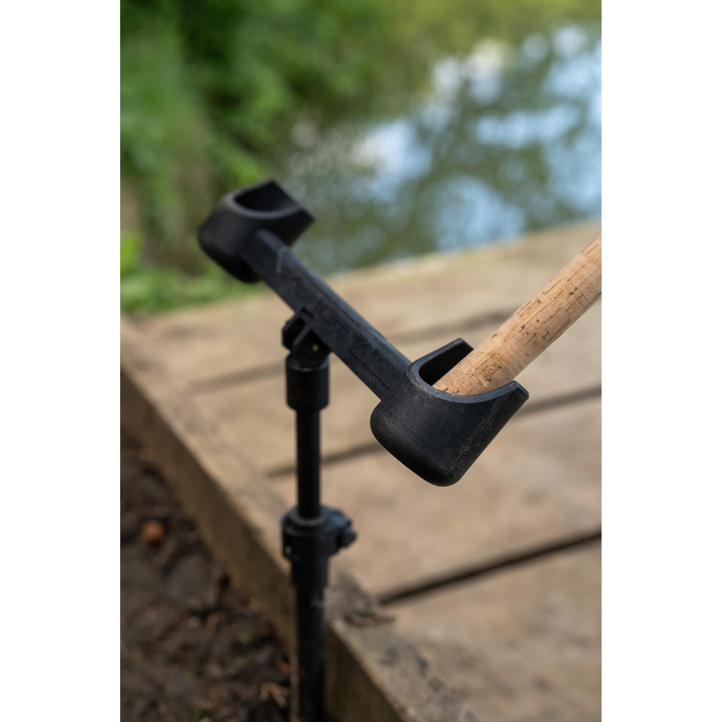 Adjustable vibrating stick support for buttocks Korum 2/4