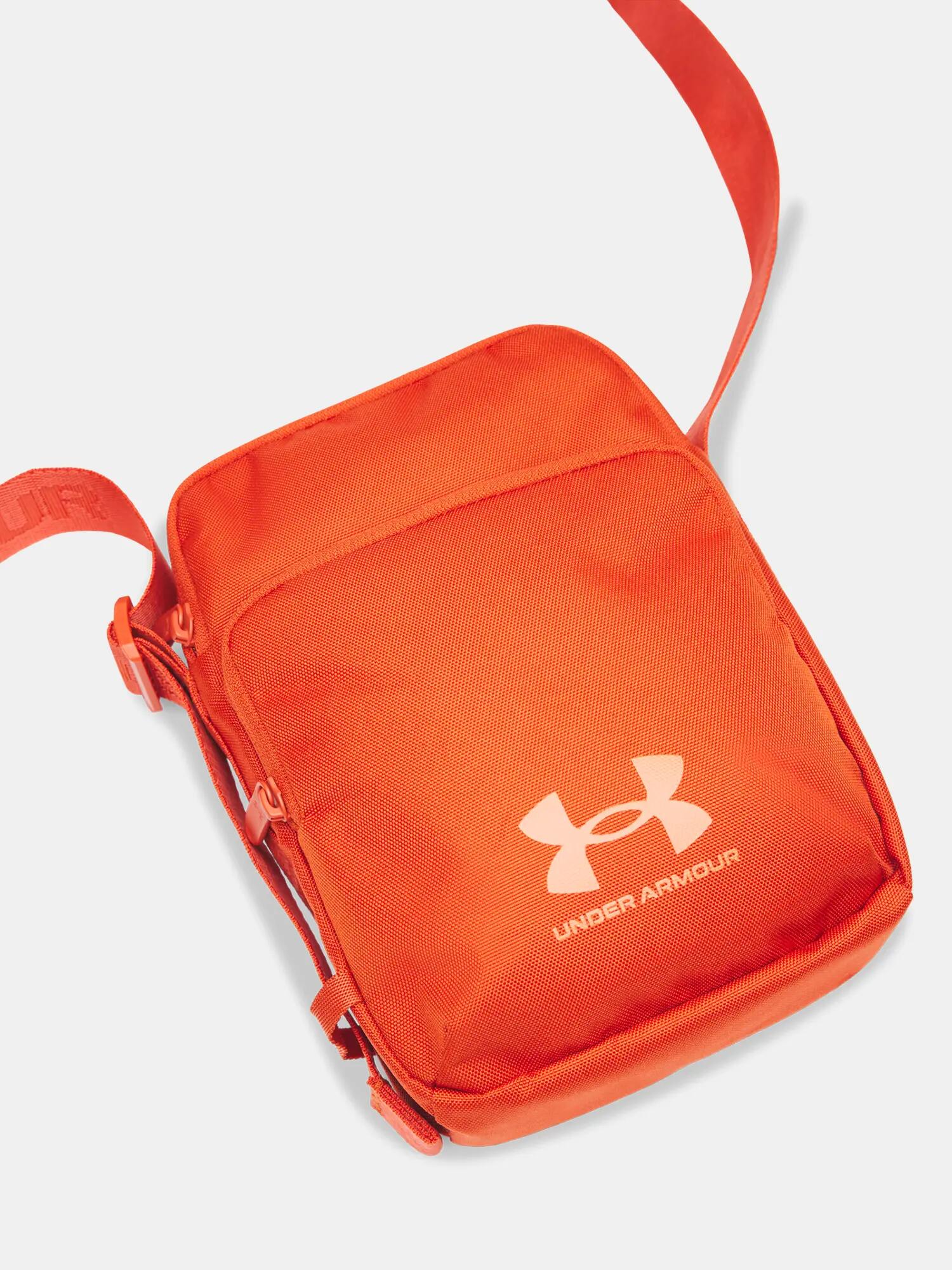 UNDER ARMOUR picture
