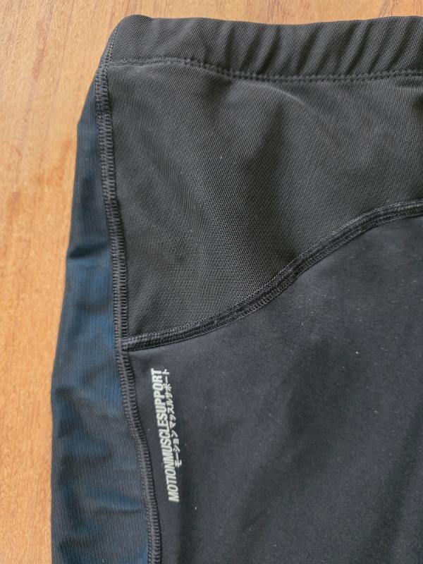 Entre Particuliers - Short de course Asics avec Motion Muscle Support n 4/5