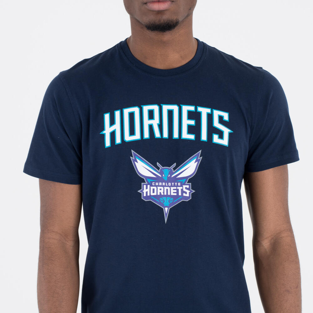 T-shirt com logótipo da New Era Charlotte Hornets 4/5