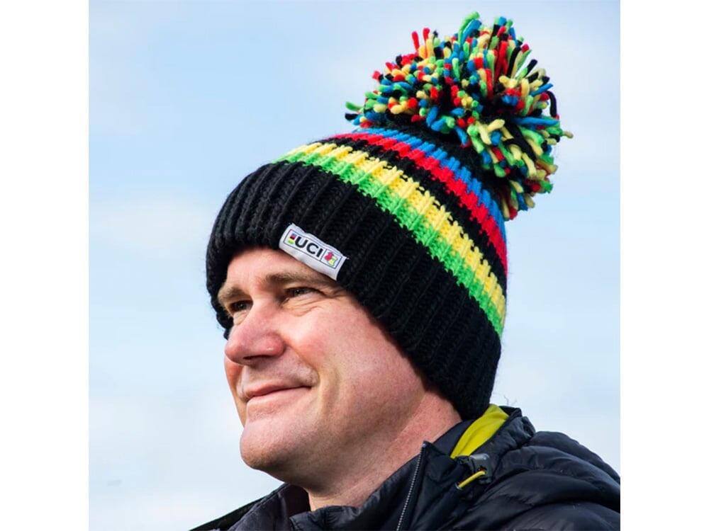 Muts Big Bobble Hats UCI Black Rainbow Stripes 2/3