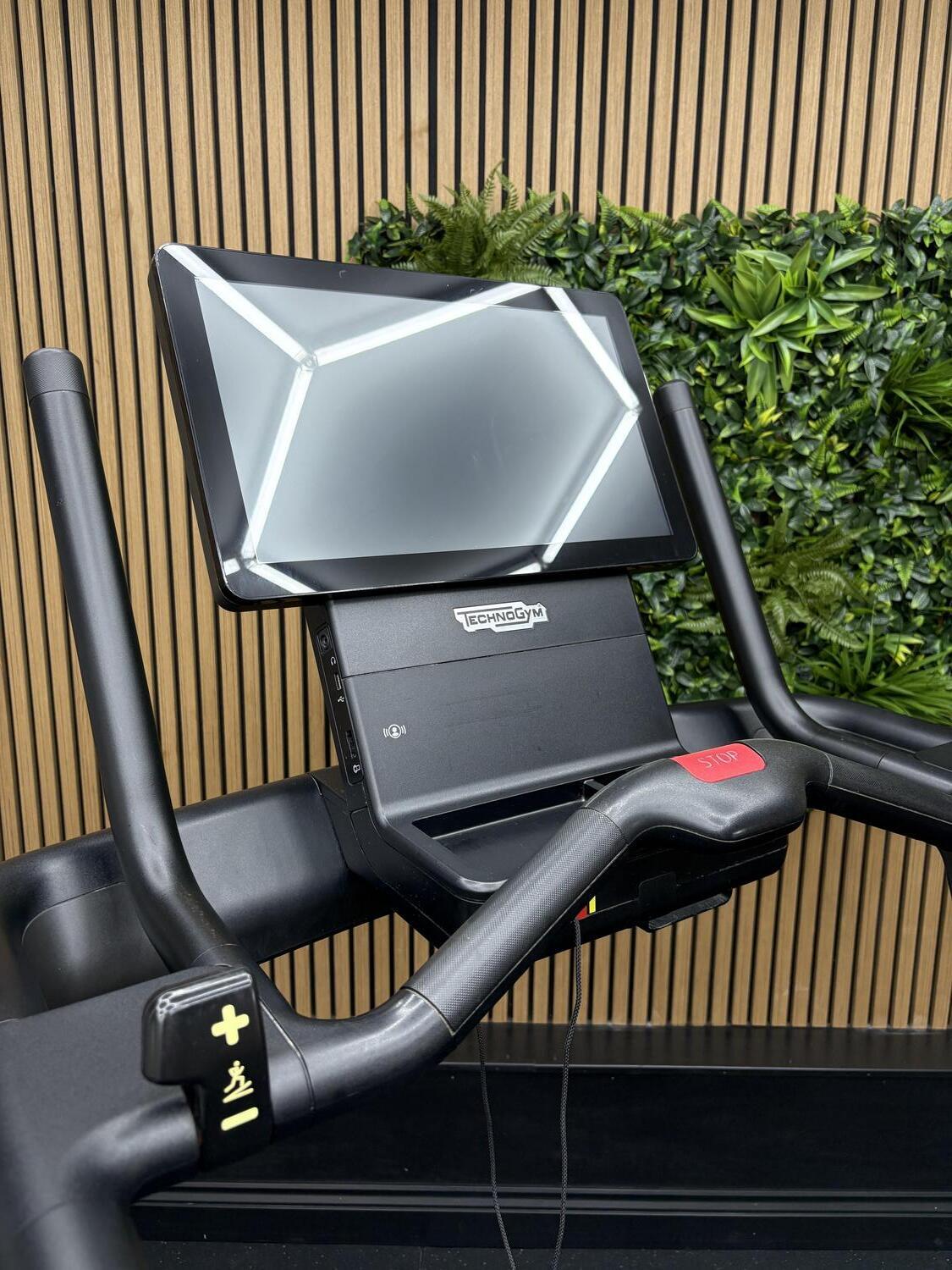 Used Technogym Skillrun Unity 5000 - Grade B 2/7