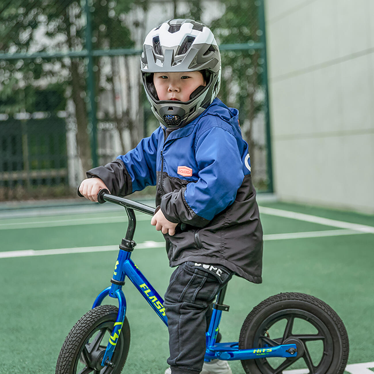 Kask rowerowy Rockbros dziecięcy z odpinana szczęką 2/7