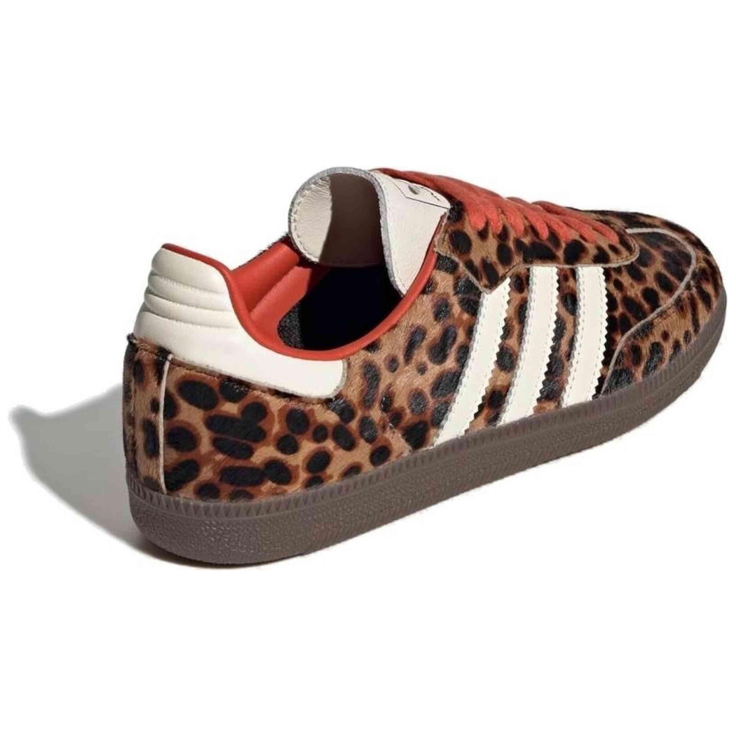 Sapatilhas Adidas modelo JI2734 para mulheres 3/6