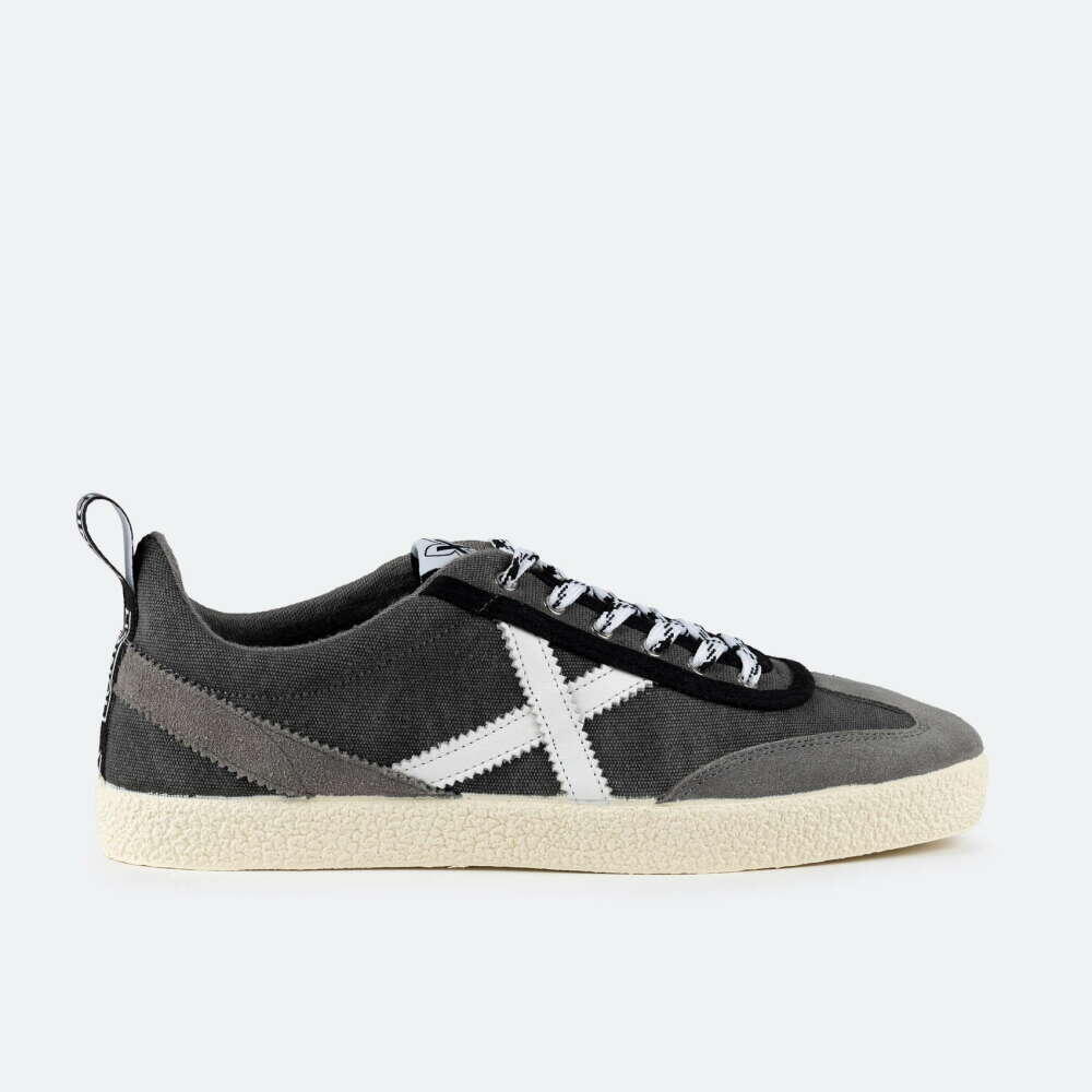 Men's Munich Black Sneakers