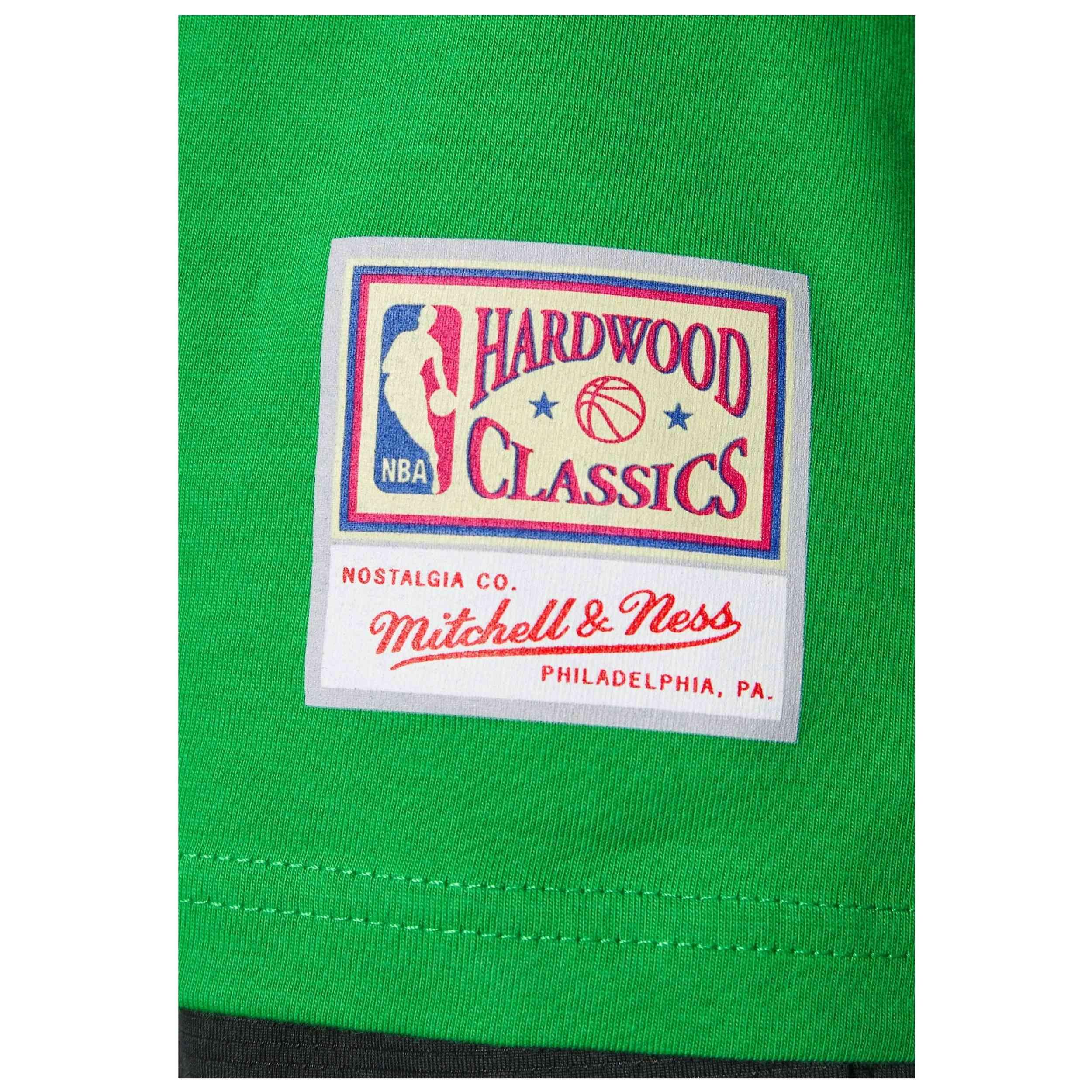 T-shirt Mitchell & ness modelo BMTRINTL1074BCELBKYGNS para homem 5/5
