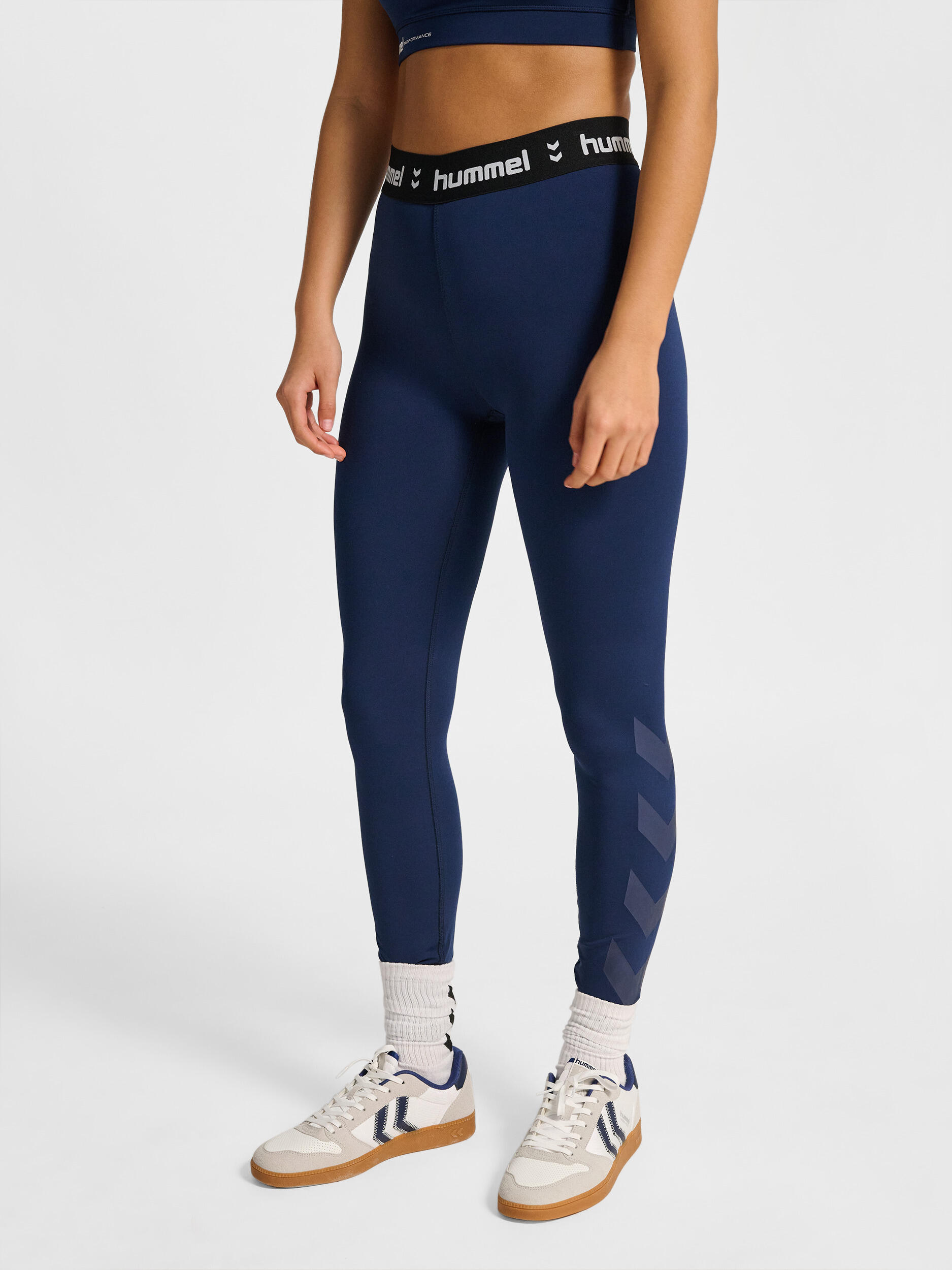 bleu paon / bleu marine. / bleu baltique